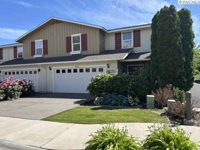 8002 Vialago Pkwy, Zillah WA 98930