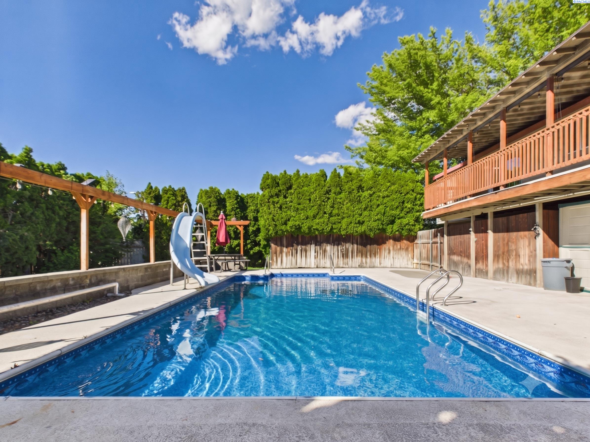 719 Louisiana Pl, Kennewick, WA 99336