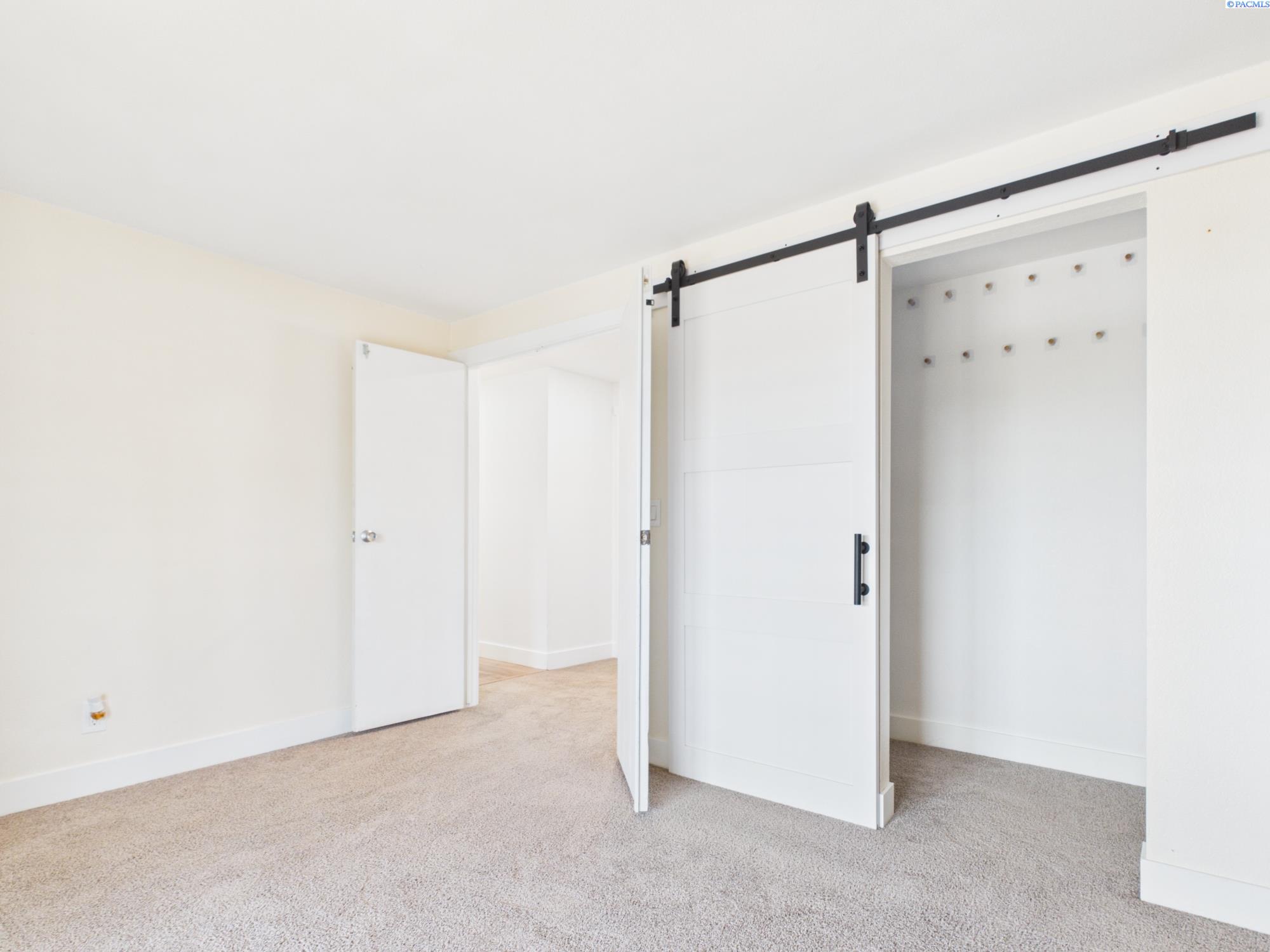 719 Louisiana Pl, Kennewick, WA 99336
