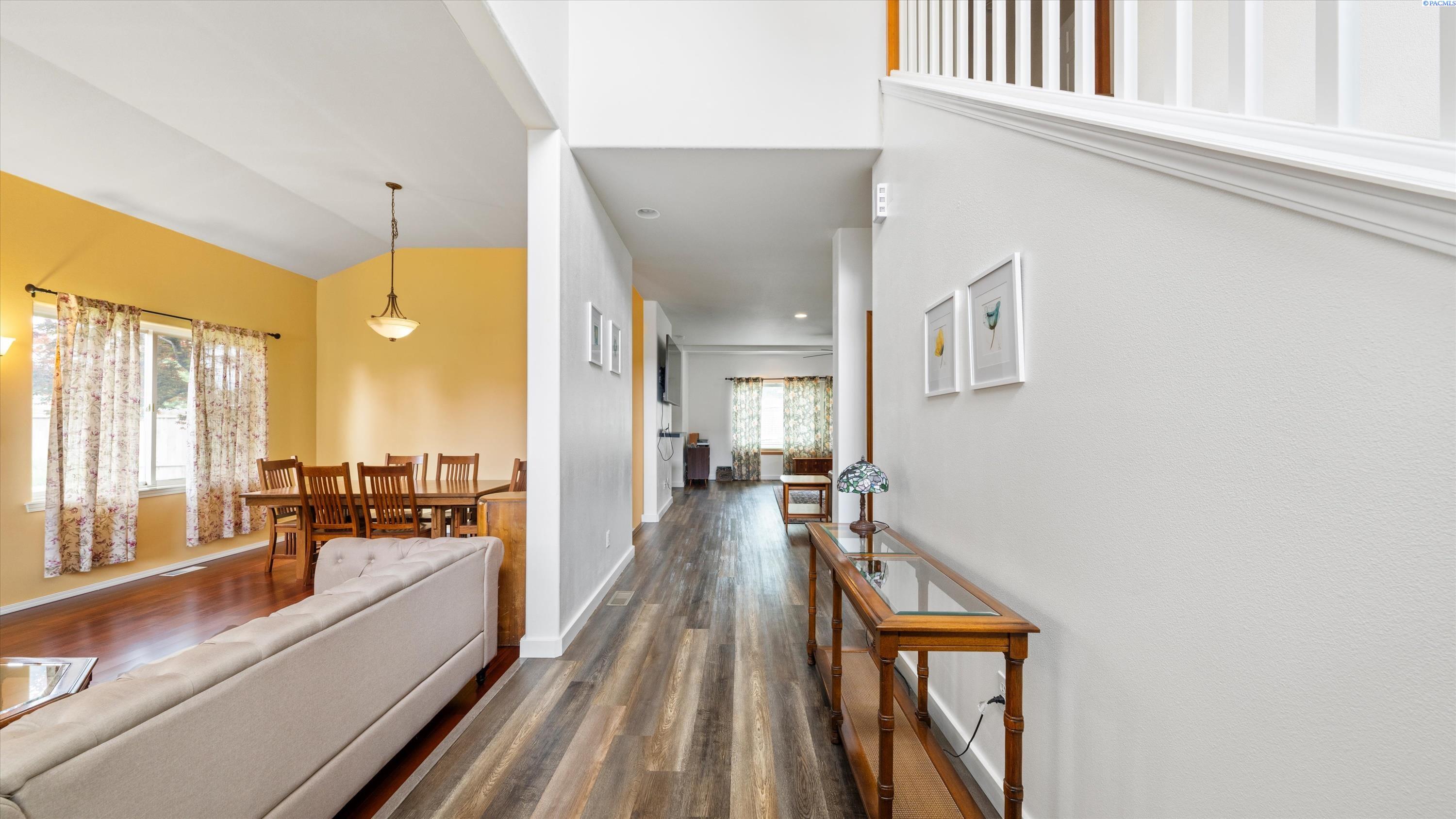 4911 Milky Way, West Richland, WA 99353