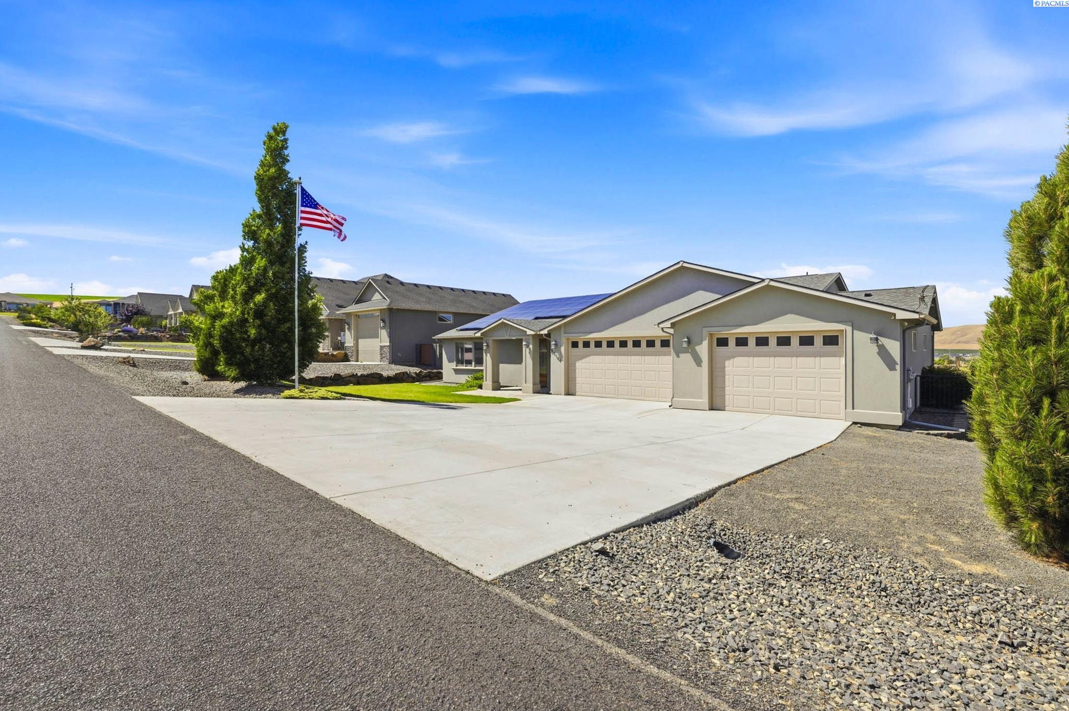 83104 Wallowa Rd, Kennewick, WA 99338