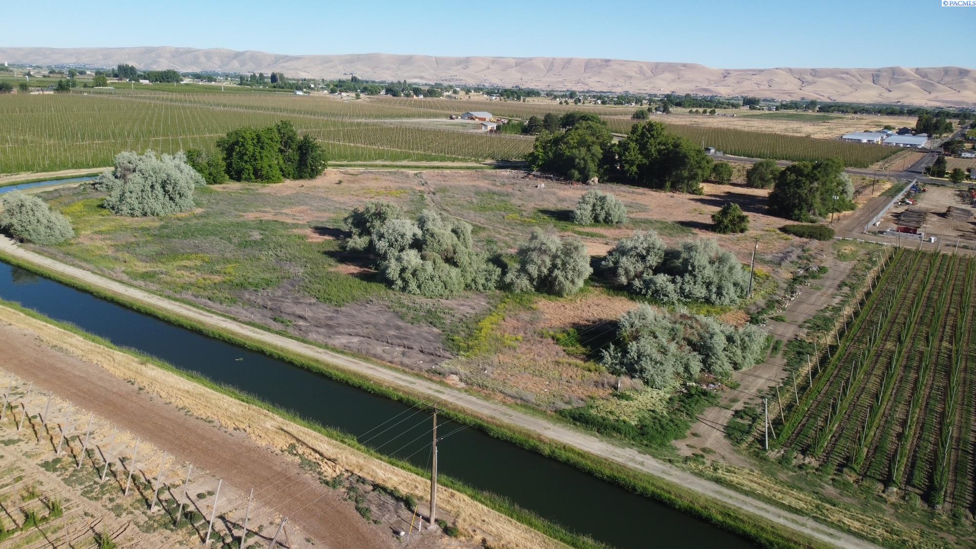 180002 King Tull Rd, Grandview, WA 98930