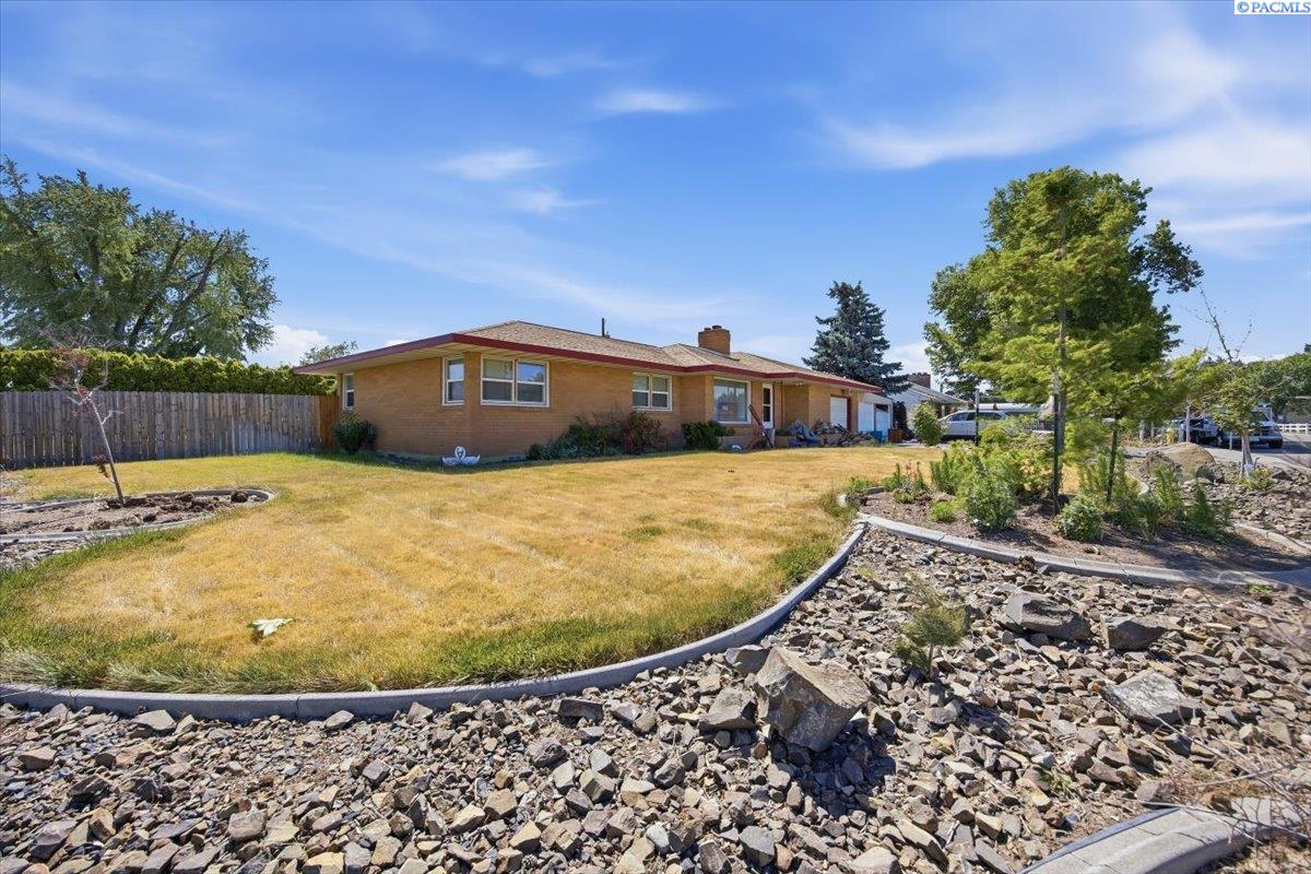 20 Neel St, Kennewick, WA 99336