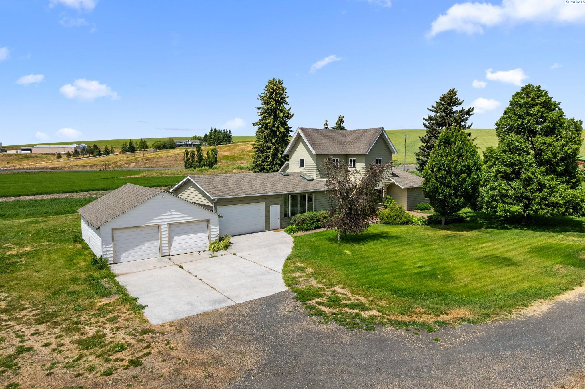 21431 Endicott Rd, Endicott WA 99125
