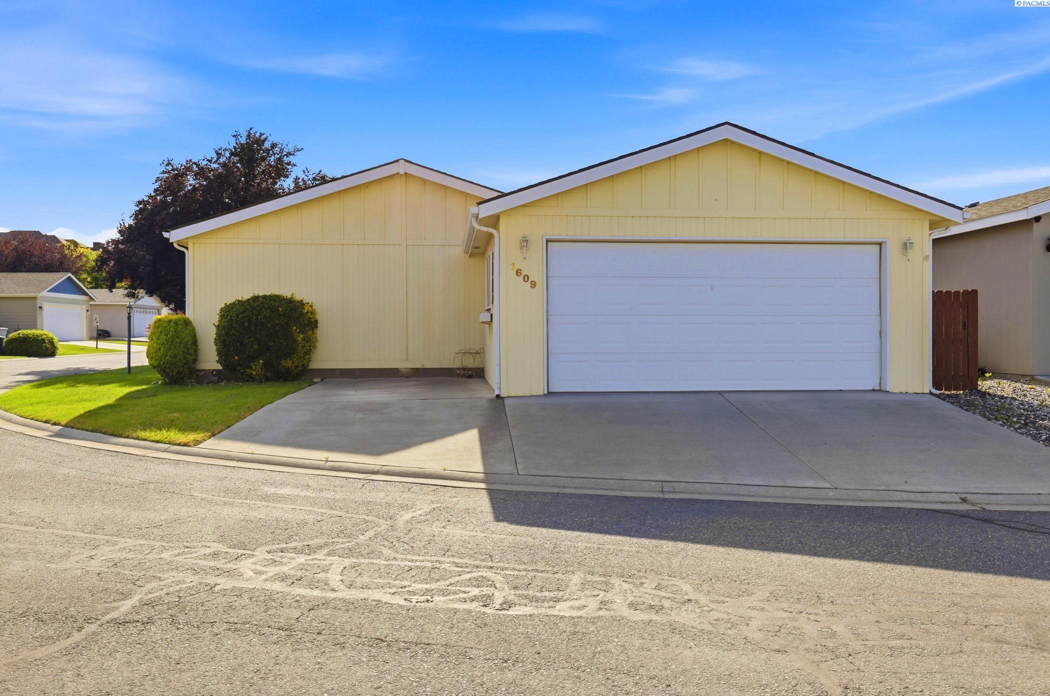 1609 Cactus Loop, Richland, WA 99352