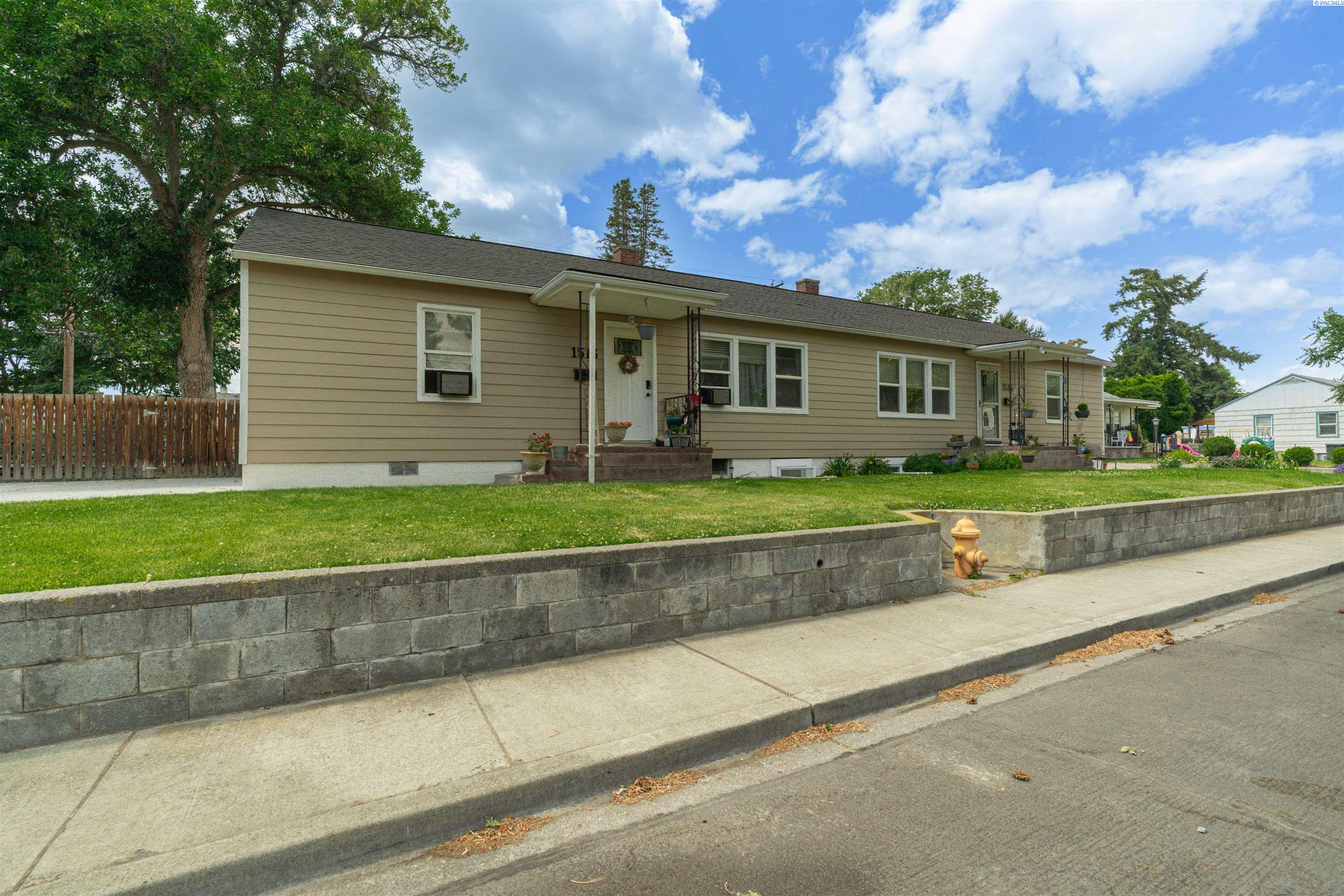 1513 Johnston , Richland, WA 99354