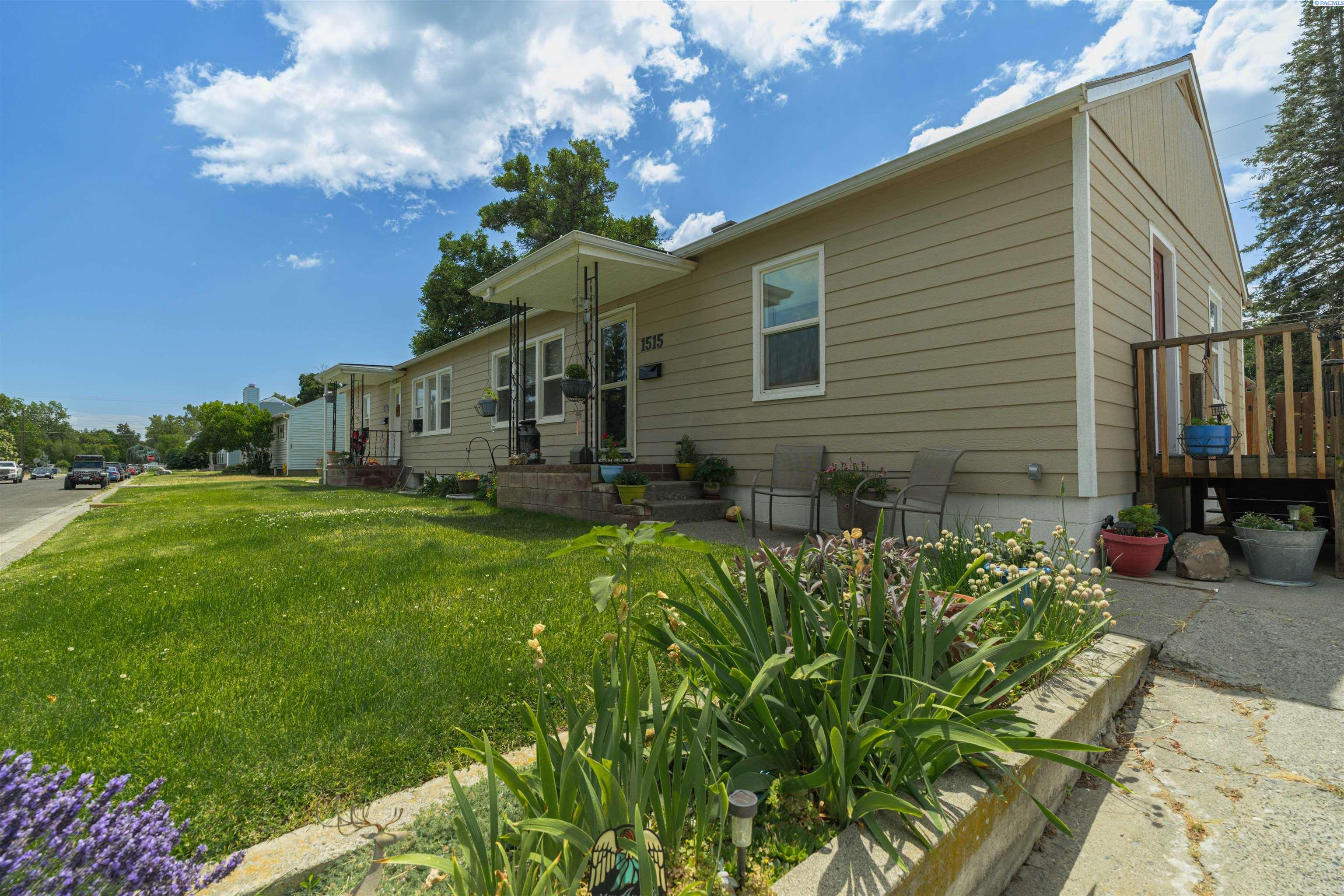 1513 Johnston , Richland, WA 99354