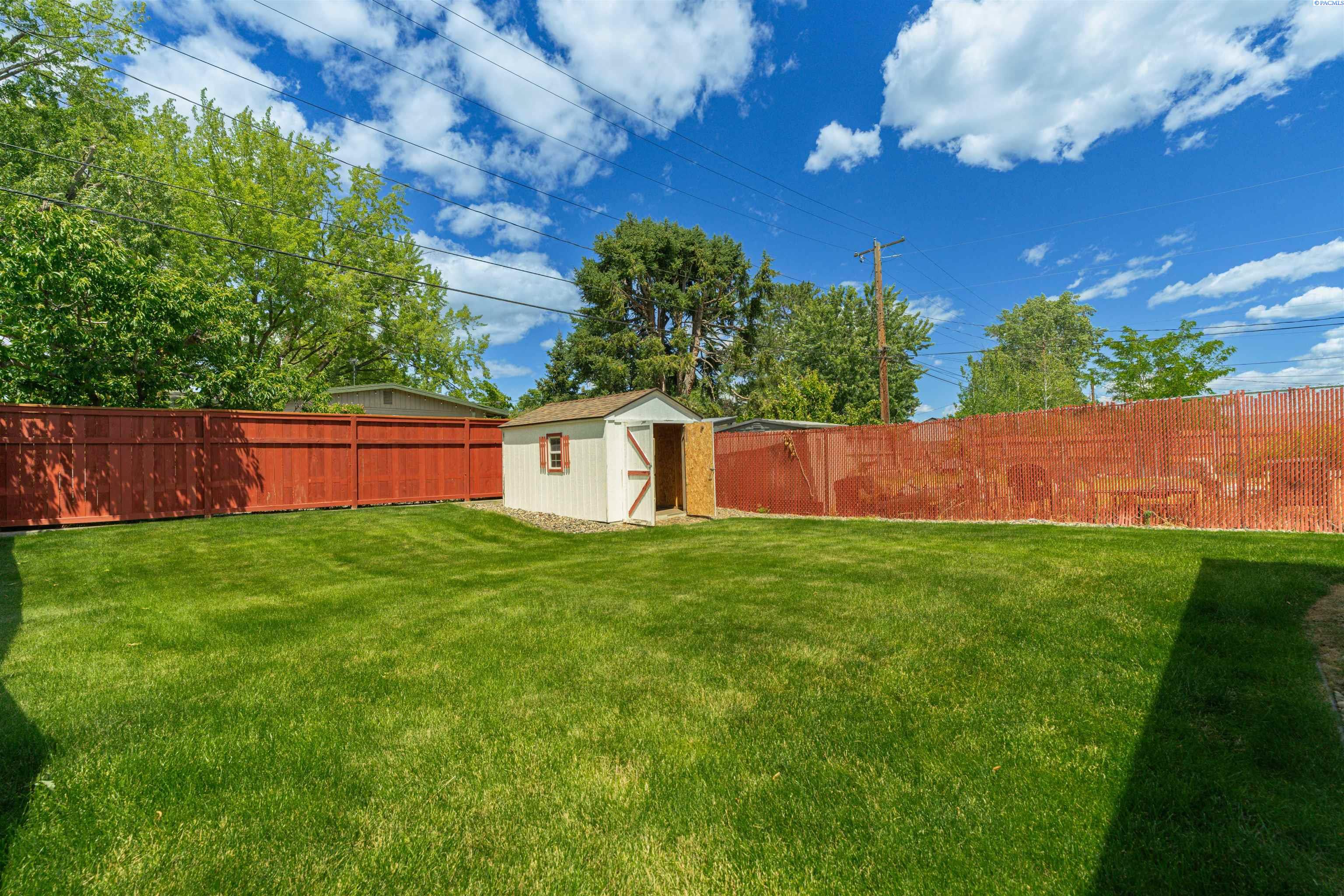 716 Coast St, Richland, WA 99354