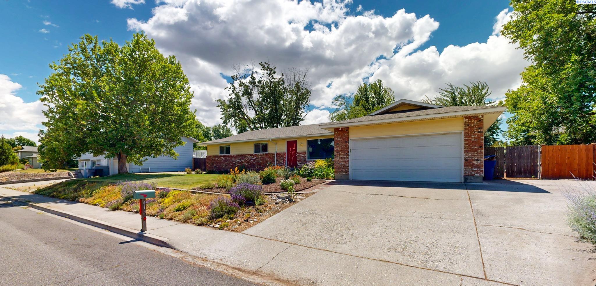 413 Spengler St, Richland, WA 99354