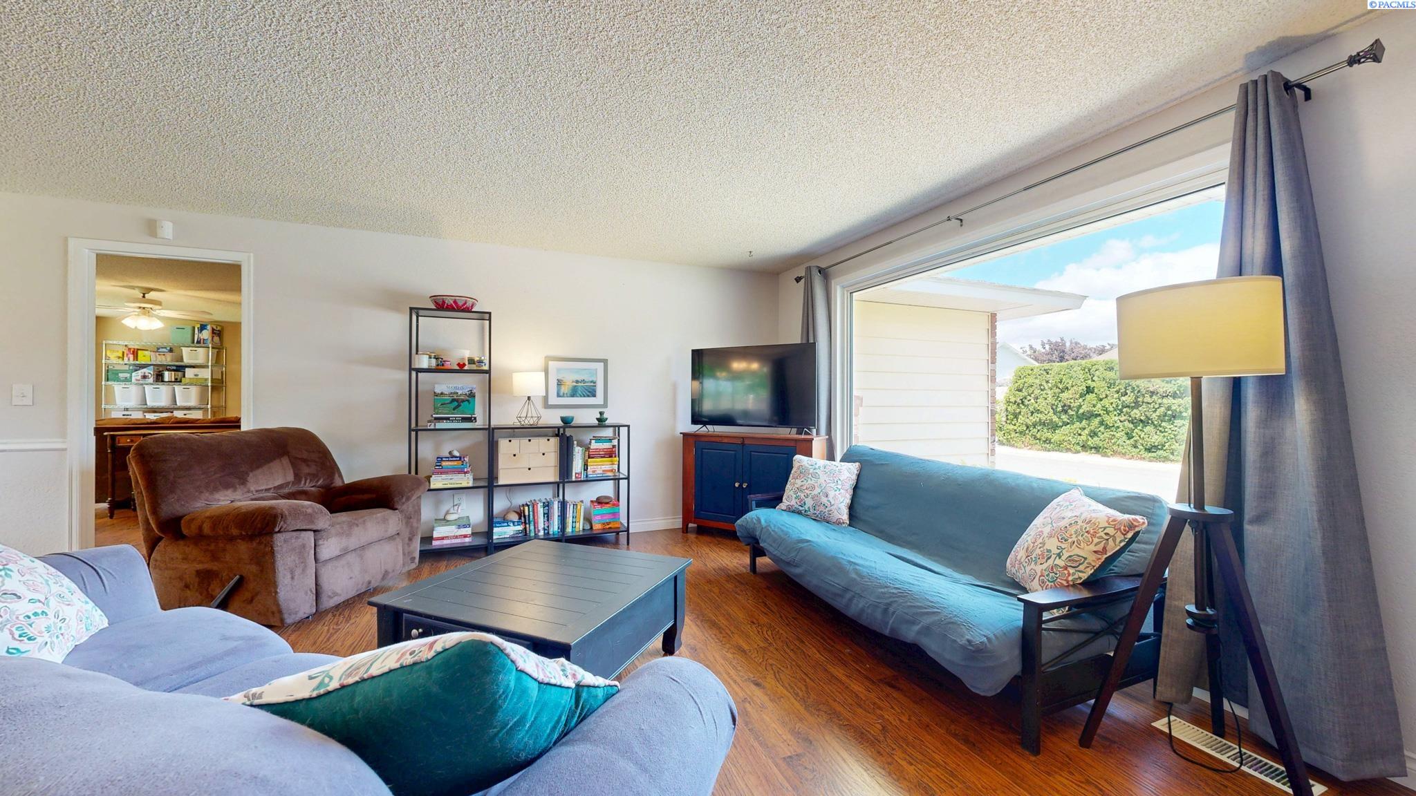 413 Spengler St, Richland, WA 99354
