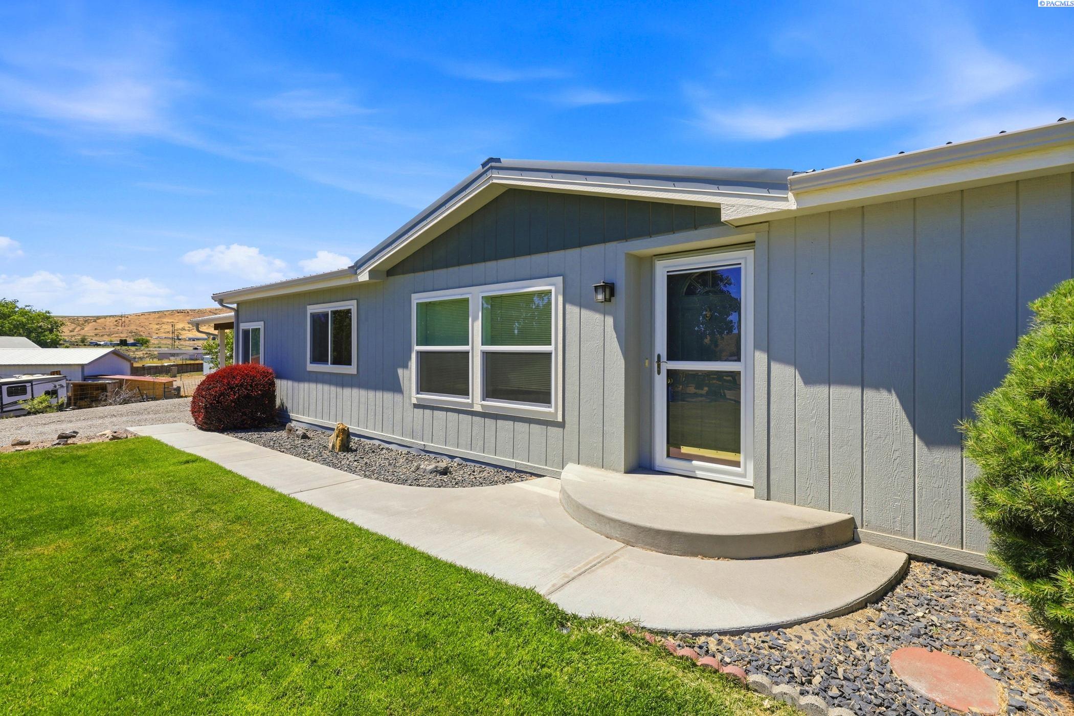 48142 Mayo Loop, Benton City, WA 99320