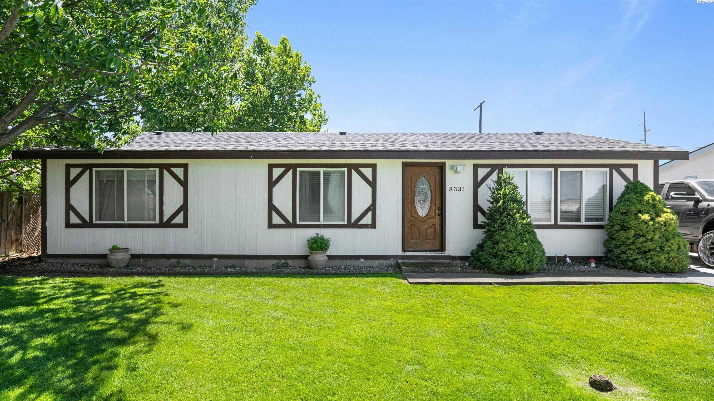 8331 Yellowstone Ave, Kennewick, WA 99336