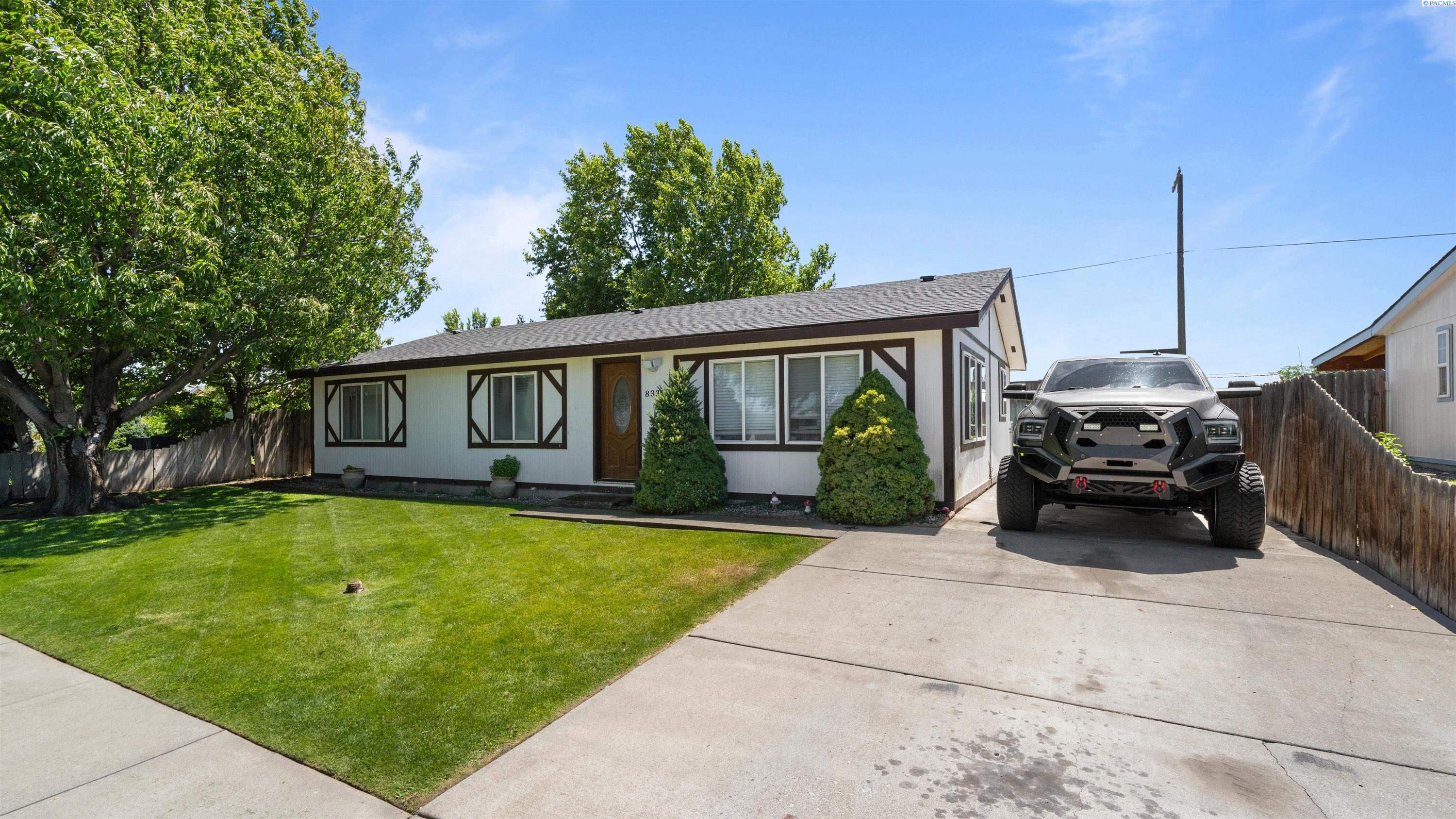 8331 Yellowstone Ave, Kennewick, WA 99336