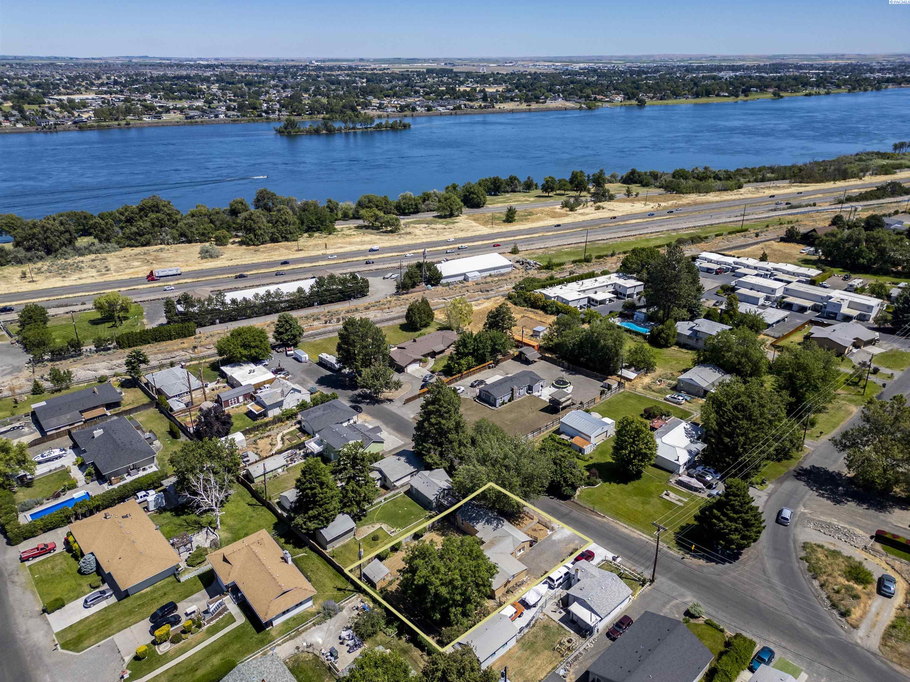 1217 Union St, Kennewick, WA 99336