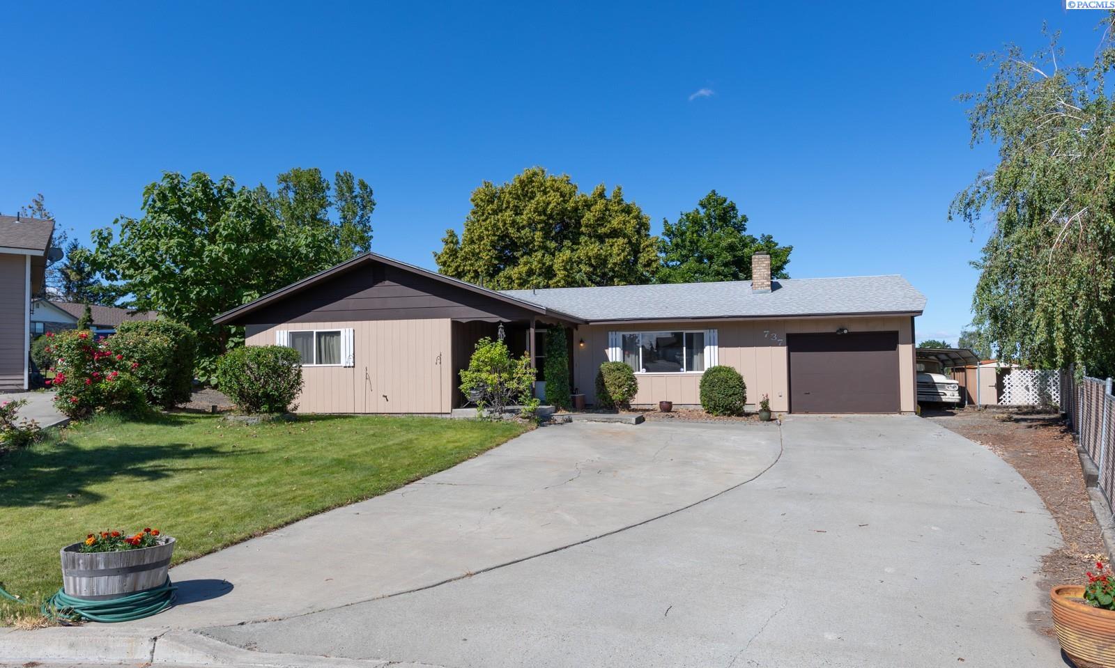 737 Darrin Court, Sunnyside WA 98944