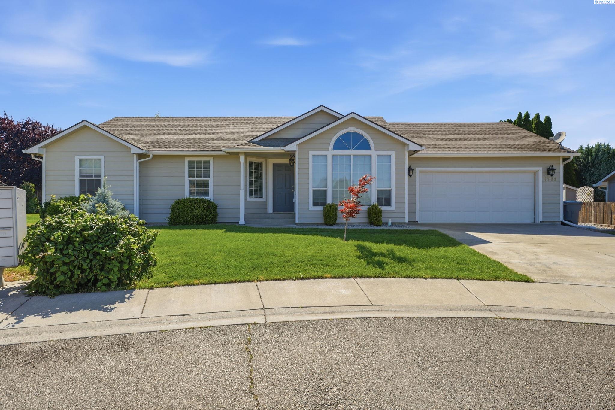 1793 Maui Dr, Richland, WA 99352