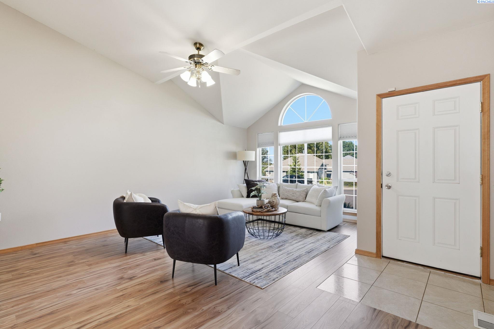 1793 Maui Dr, Richland, WA 99352