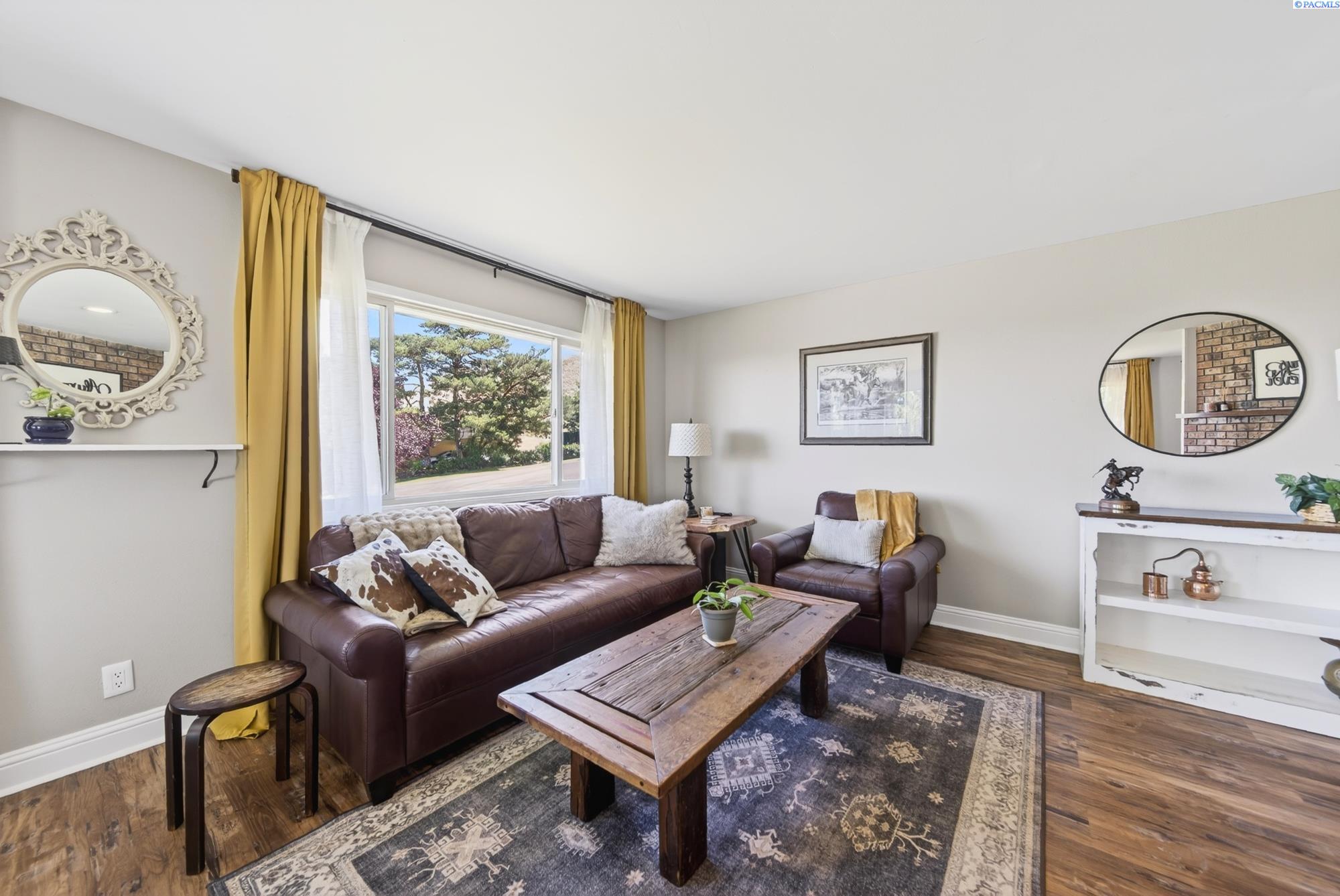 1415 Roza Vi, Prosser, WA 99350