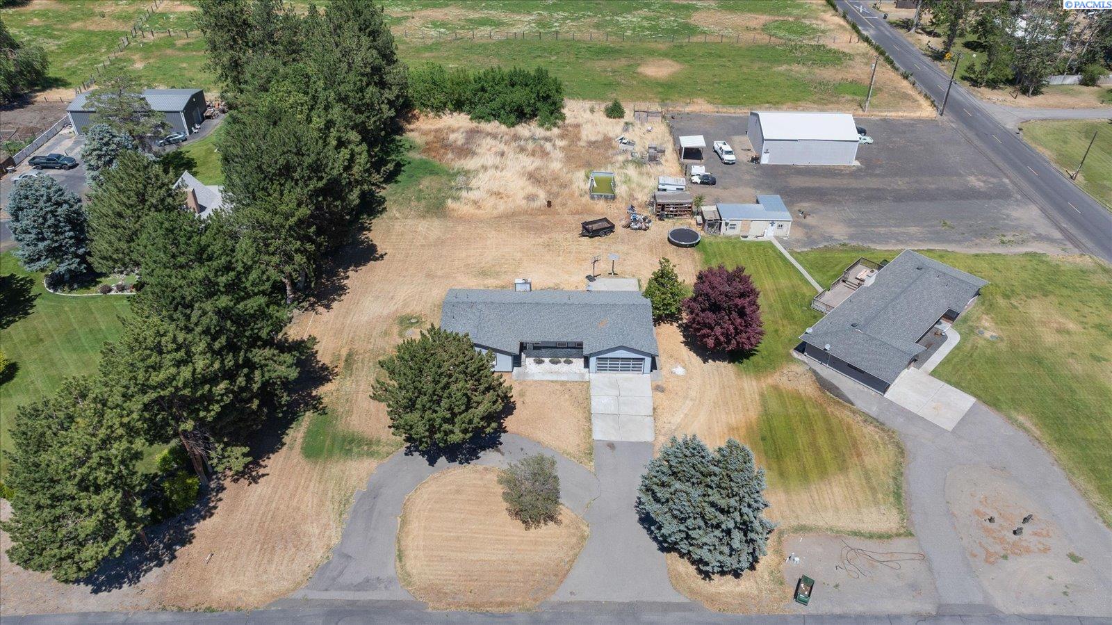 211804 E 193 PR 193 Pr Se, Kennewick, WA 99337