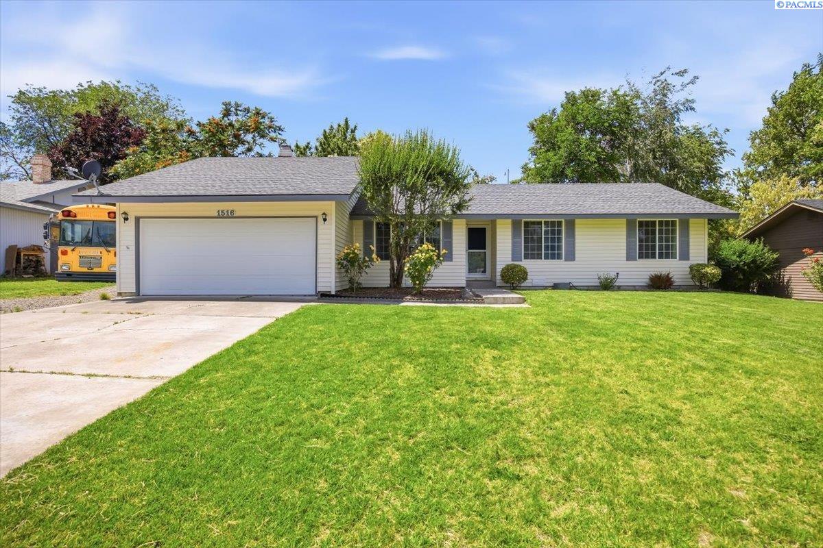 1516 Olympia Pl, Kennewick, WA 99337
