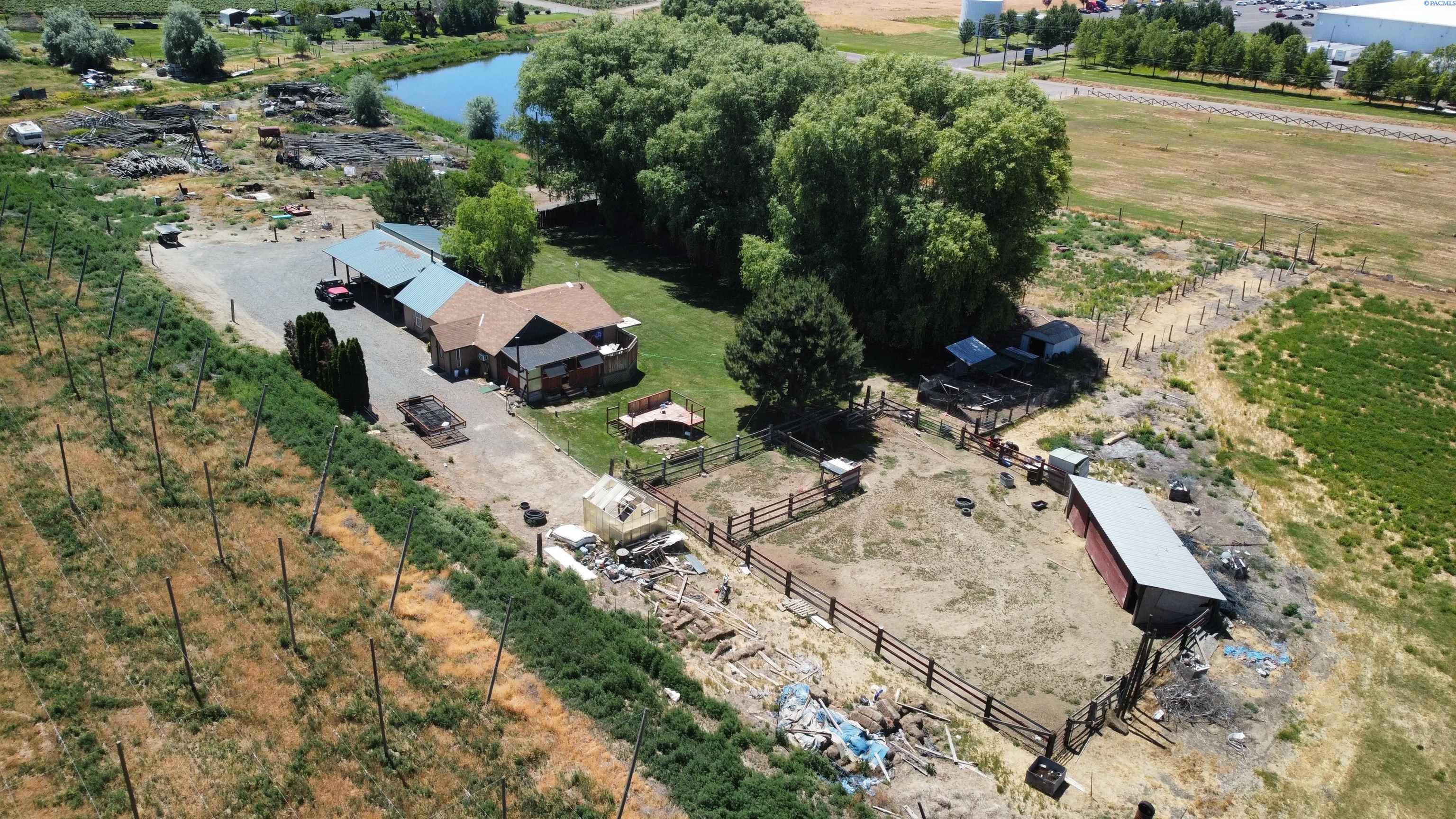 381 Woodall Rd, Grandview WA 98930