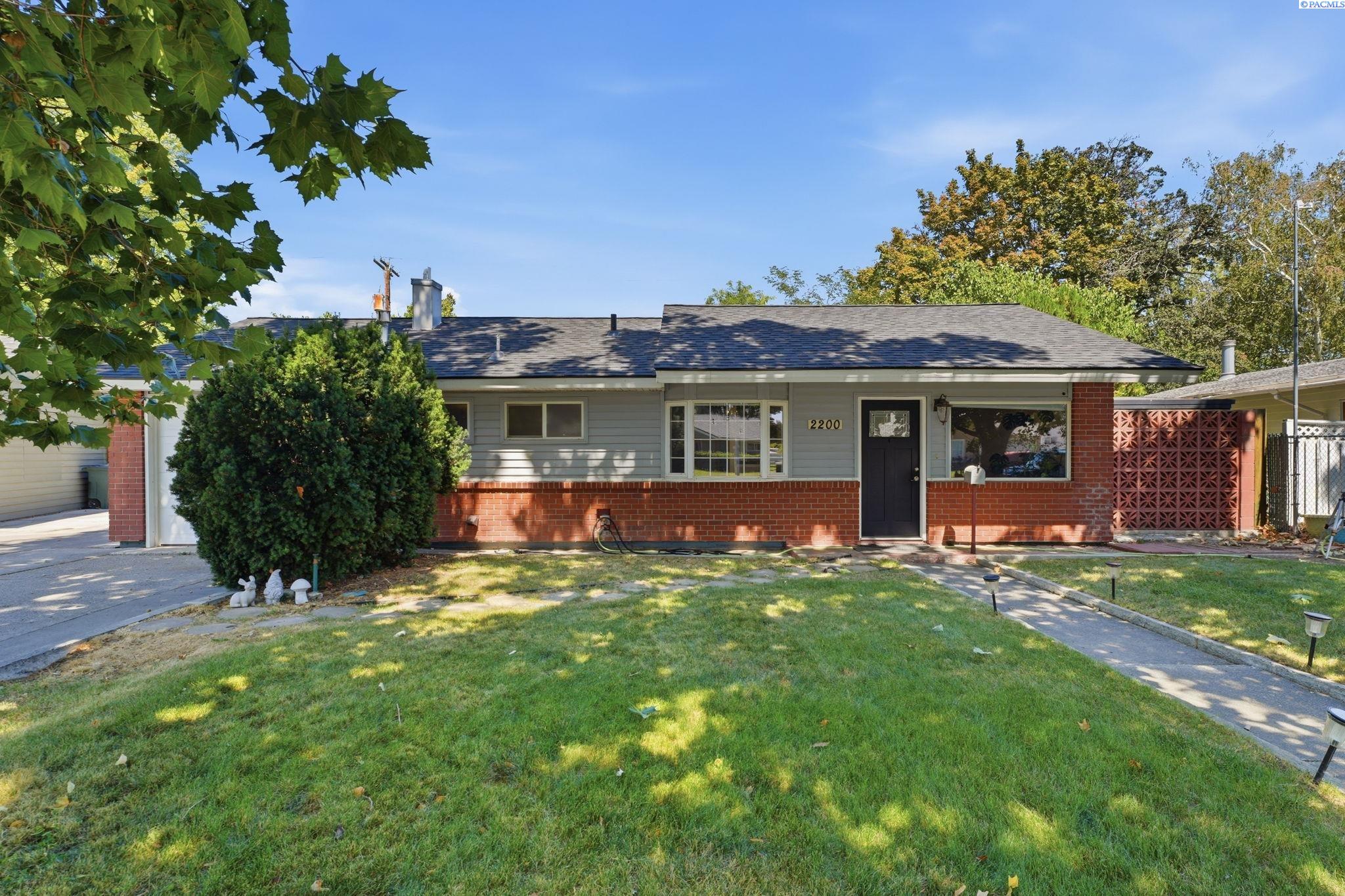 2200 Dover St, Richland, WA 99352
