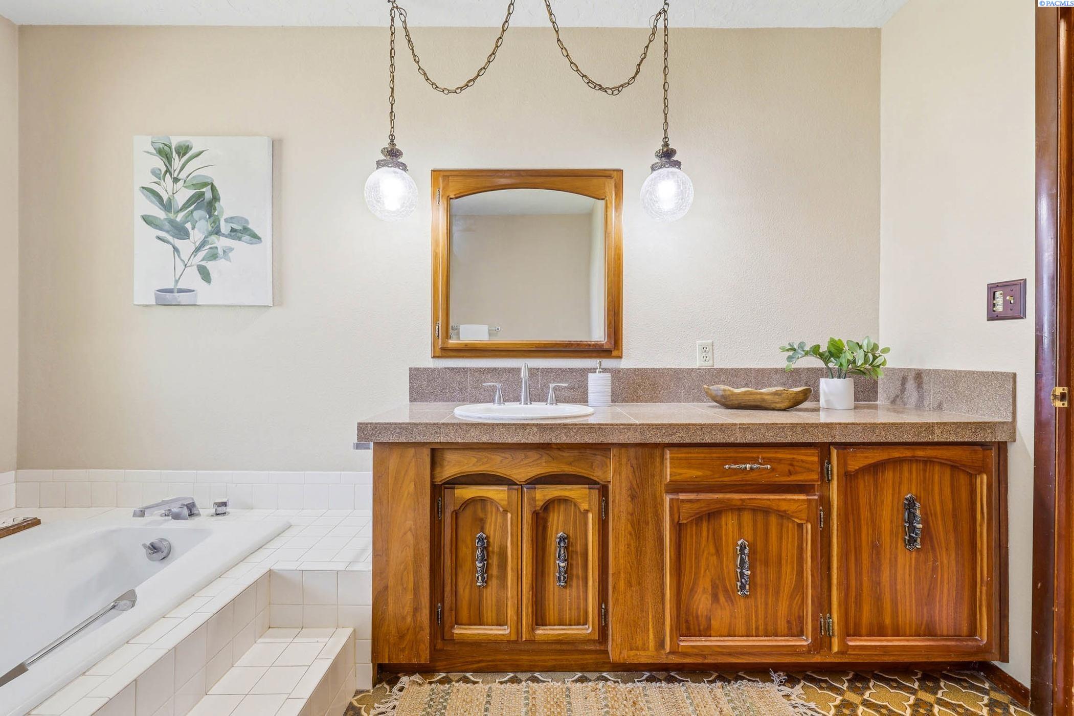 Photo 3 of Single family home for sale at 4821 W 12th Avenue, Kennewick, WA 99338 | MLS# 293839 | Listing updated on 2026-09-16