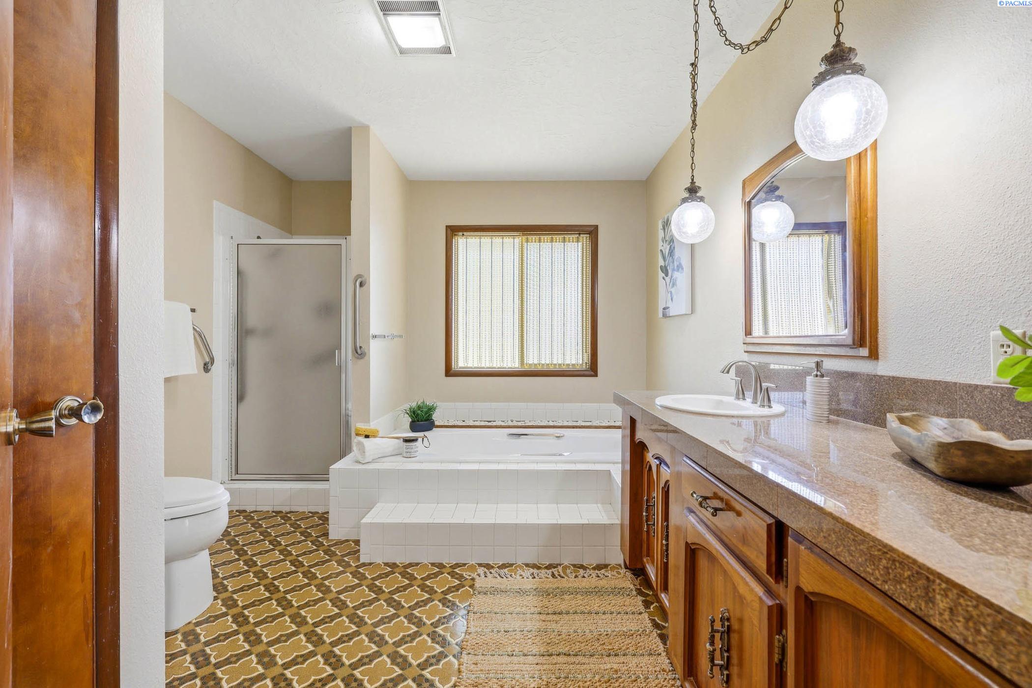 Photo 2 of Single family home for sale at 4821 W 12th Avenue, Kennewick, WA 99338 | MLS# 293839 | Listing updated on 2026-09-16