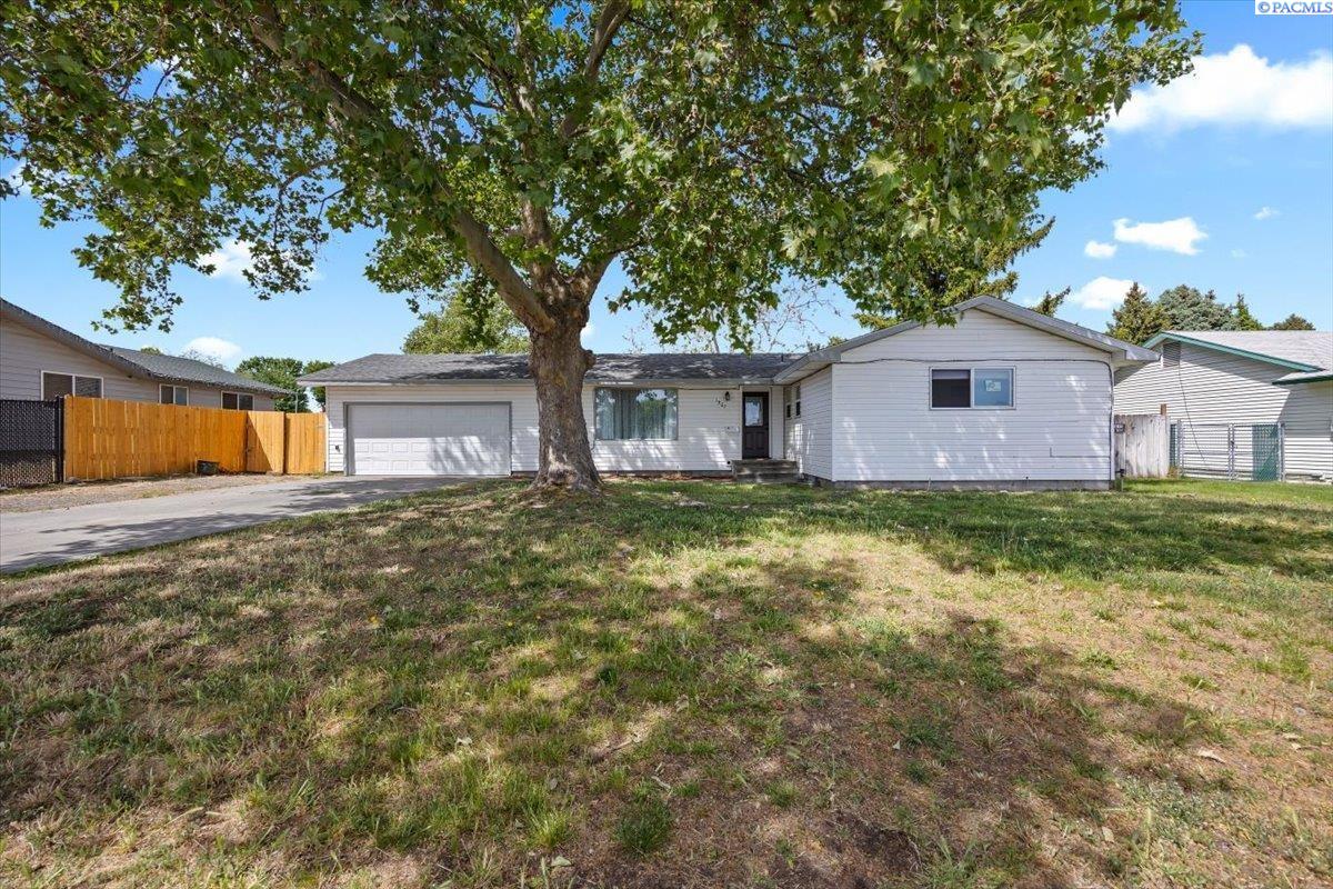 1807 Stevens, Richland, WA 99352