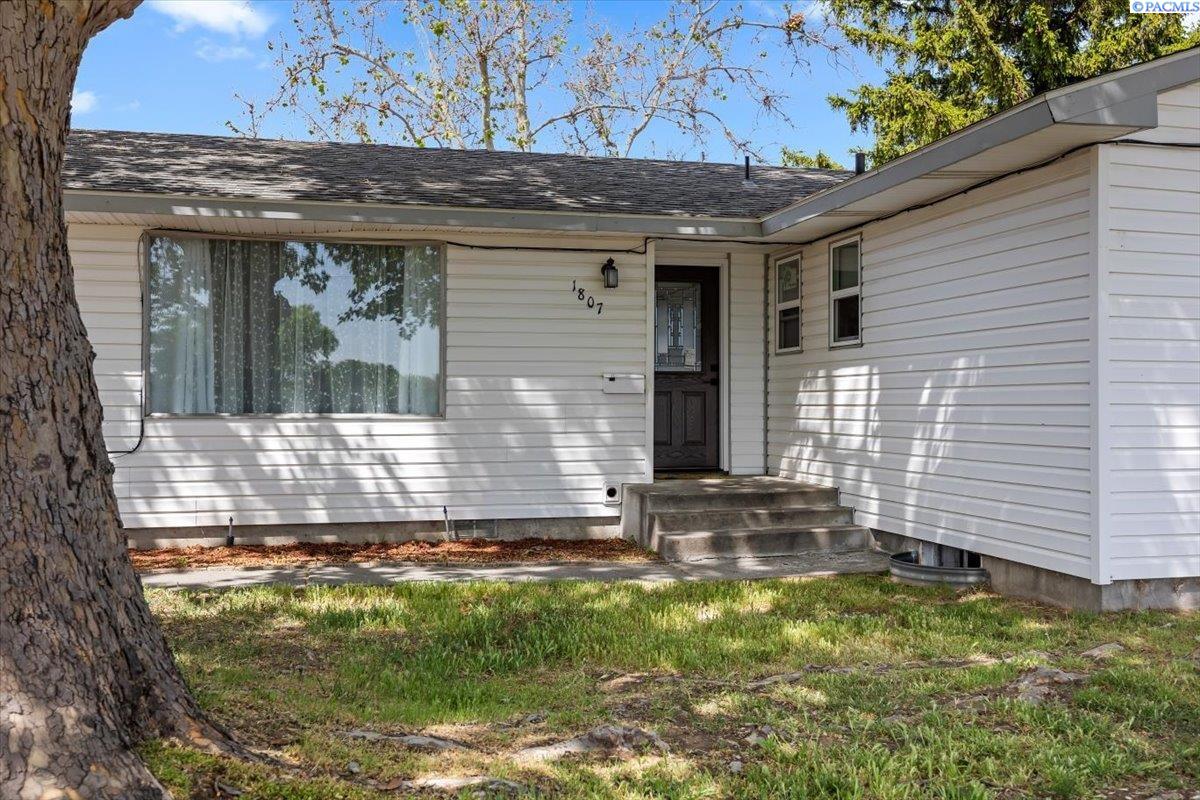 1807 Stevens, Richland, WA 99352