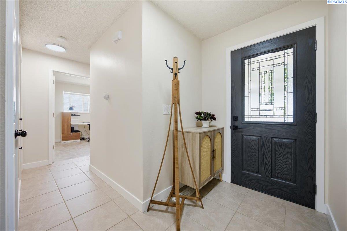 1807 Stevens , Richland, WA 99352