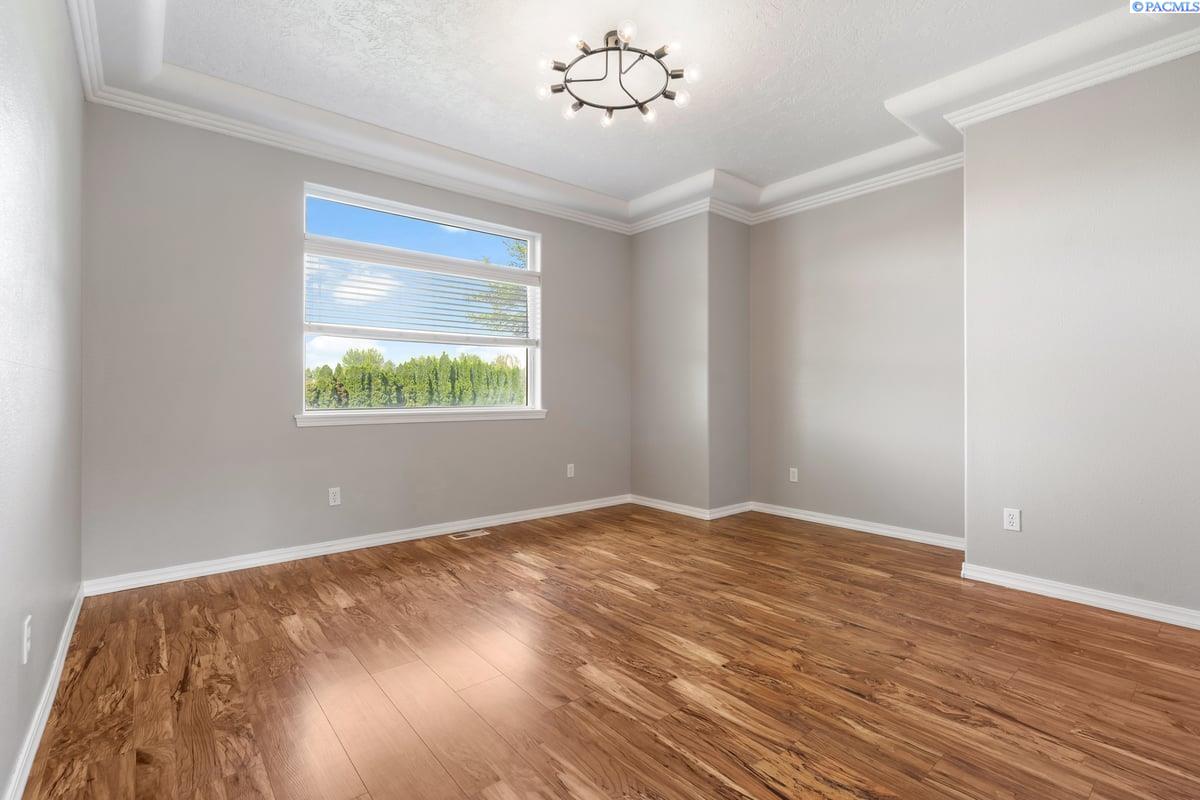 1876 Nova Ln, Richland, WA 99352