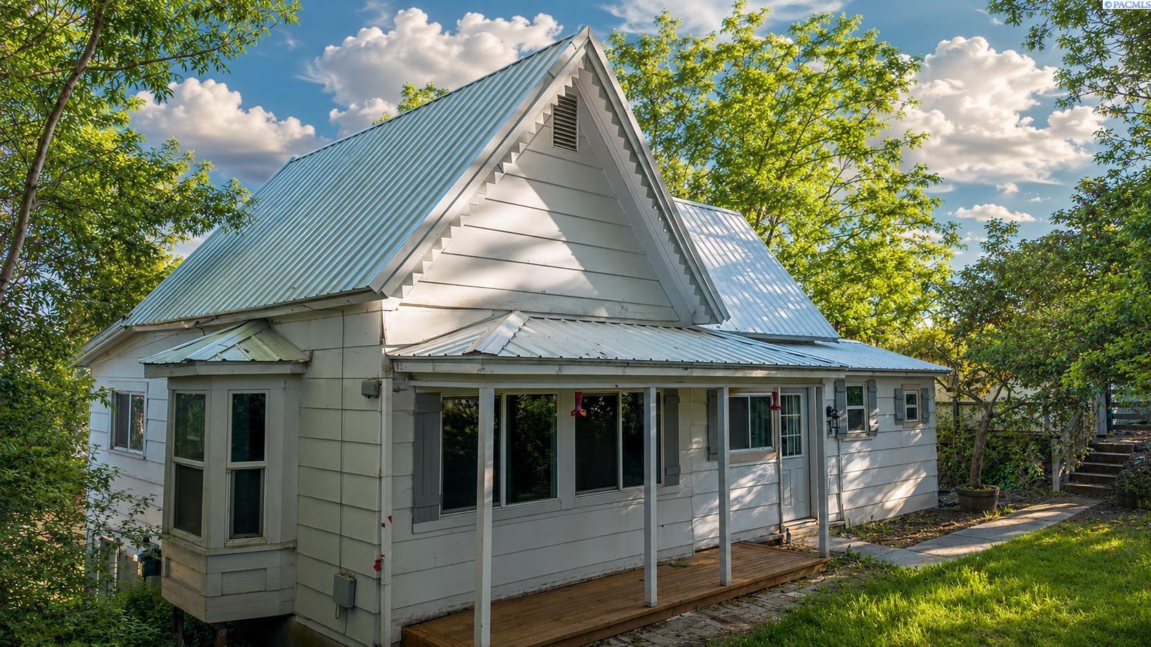535 E Alder St., Palouse WA 99161