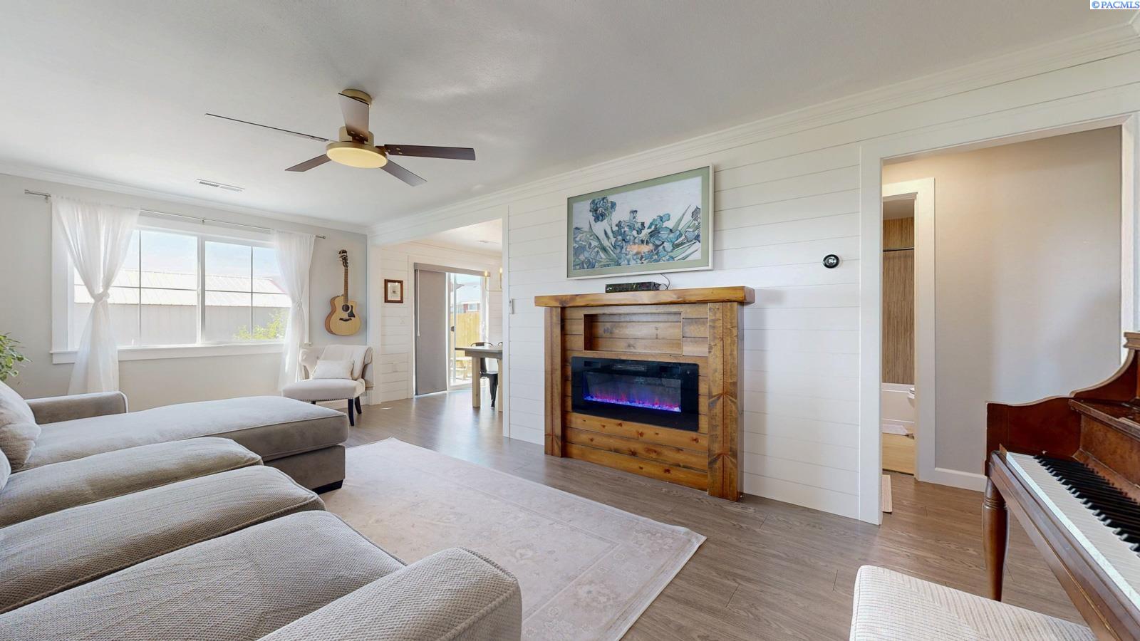 1103 11th St, Benton City, WA 99320