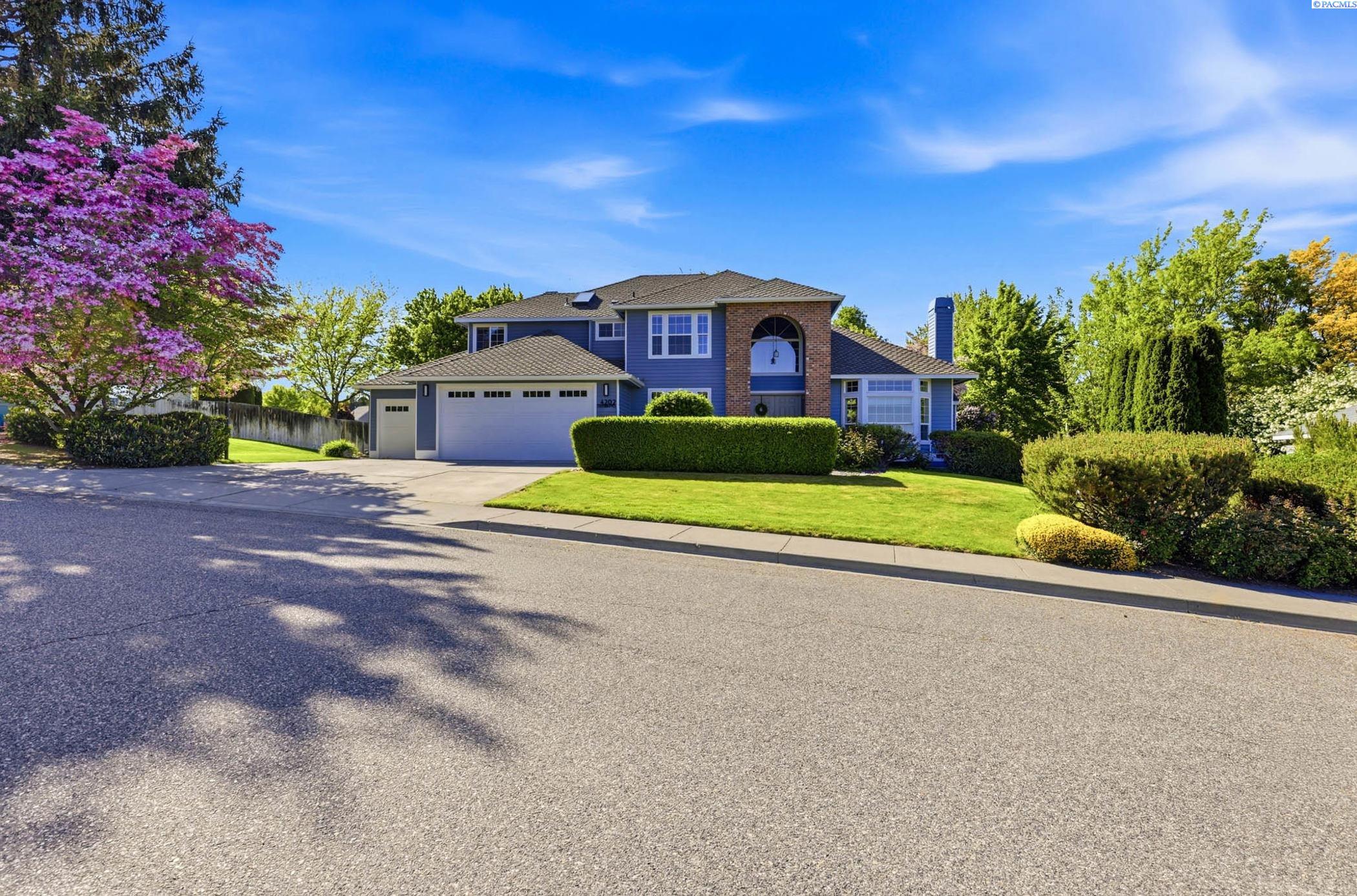 4202 Irby Loop, Kennewick, WA 99337
