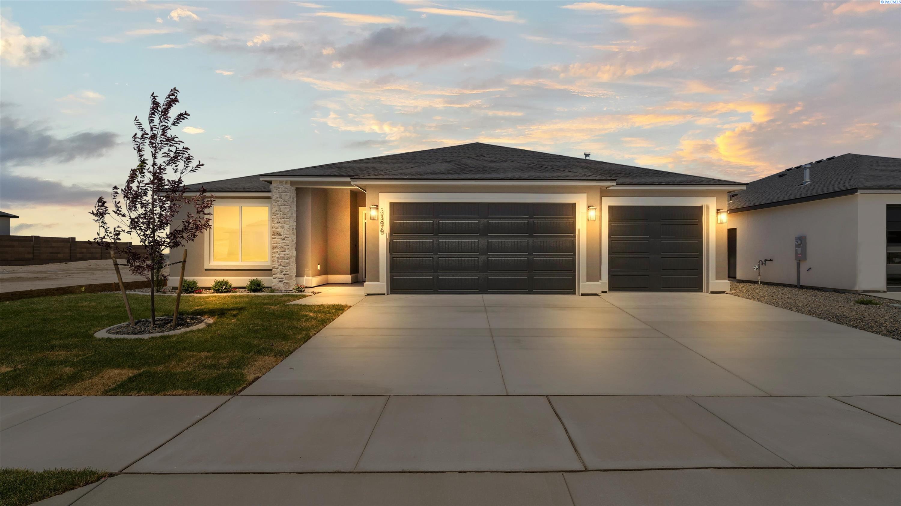3396 Allison Way, Richland, WA 99352