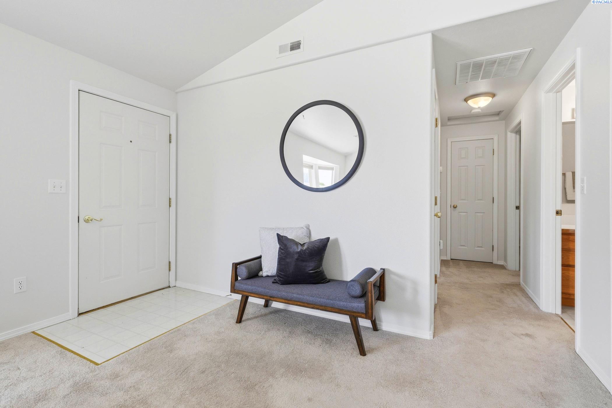 4872 Mt Adams View Dr, West Richland, WA 99353