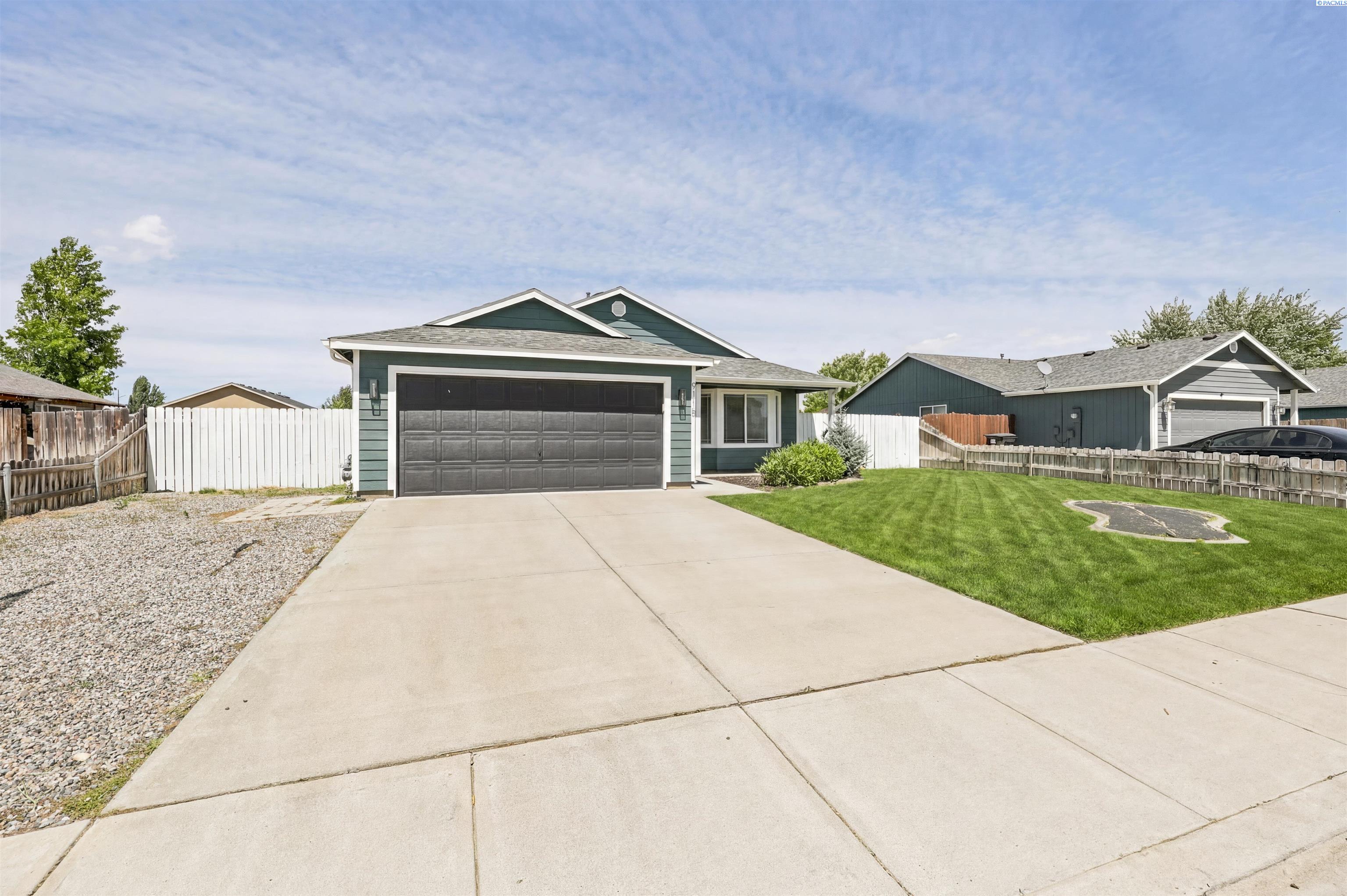 9115 Percheron Dr, Pasco, WA 99301