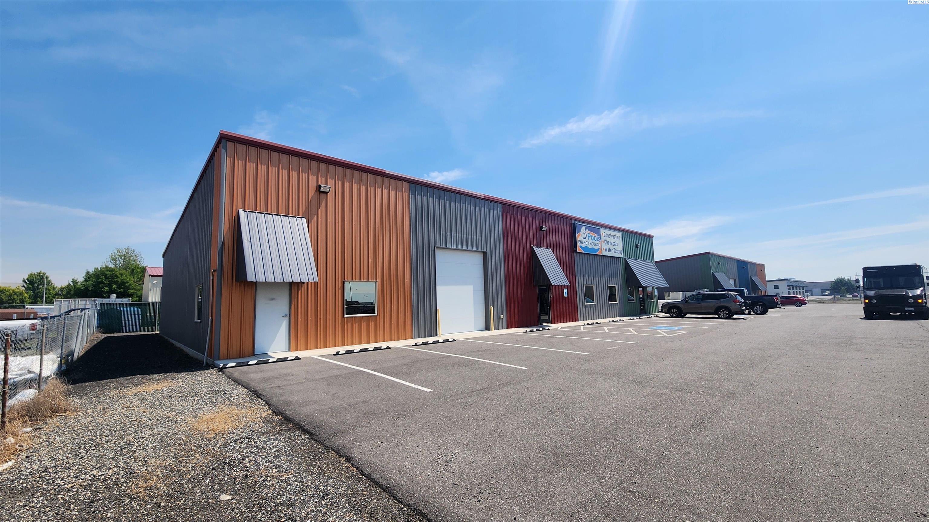 2424 Henderson Loop, Richland, WA 99354