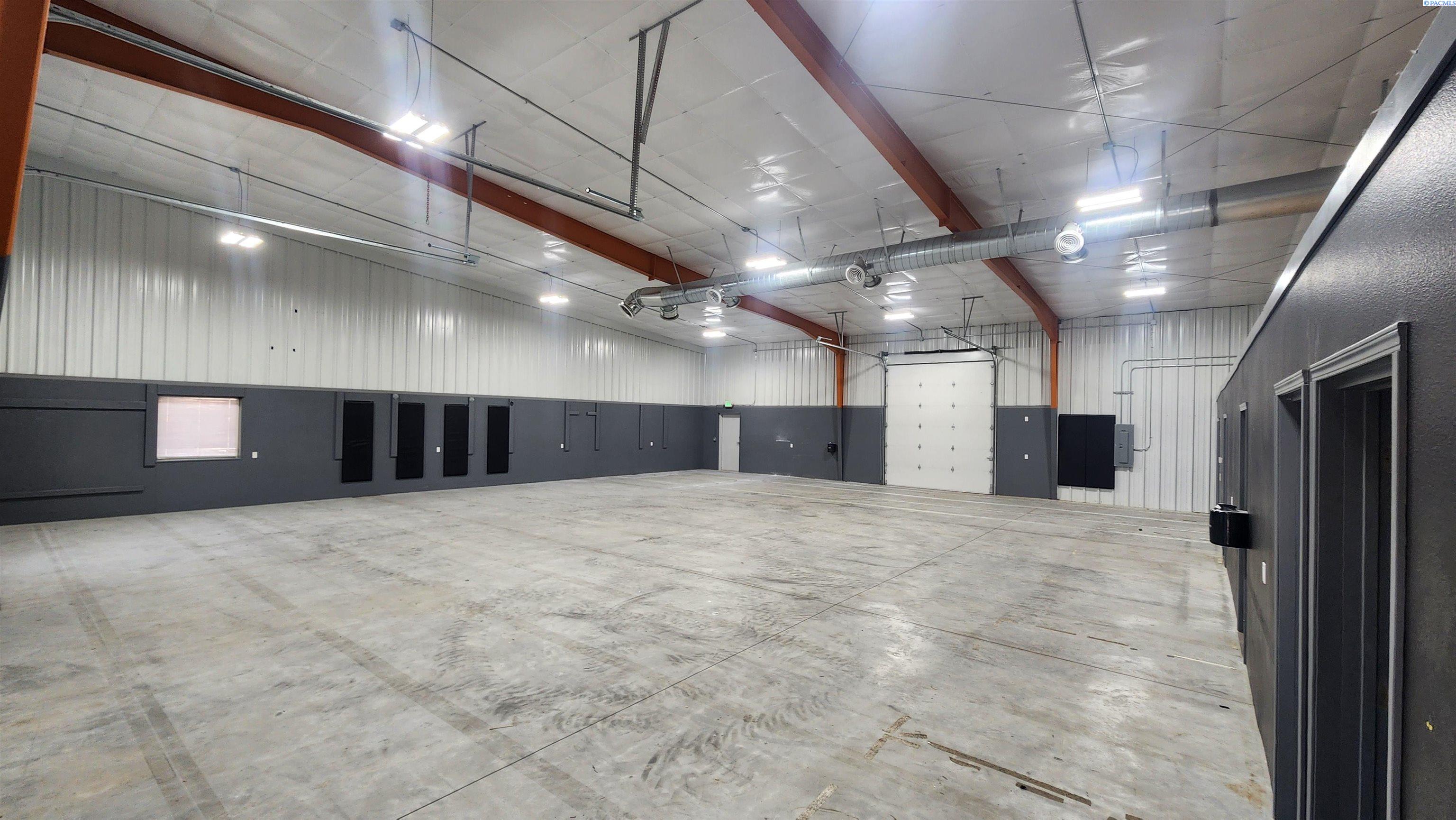2424 Henderson Loop, Richland, WA 99354
