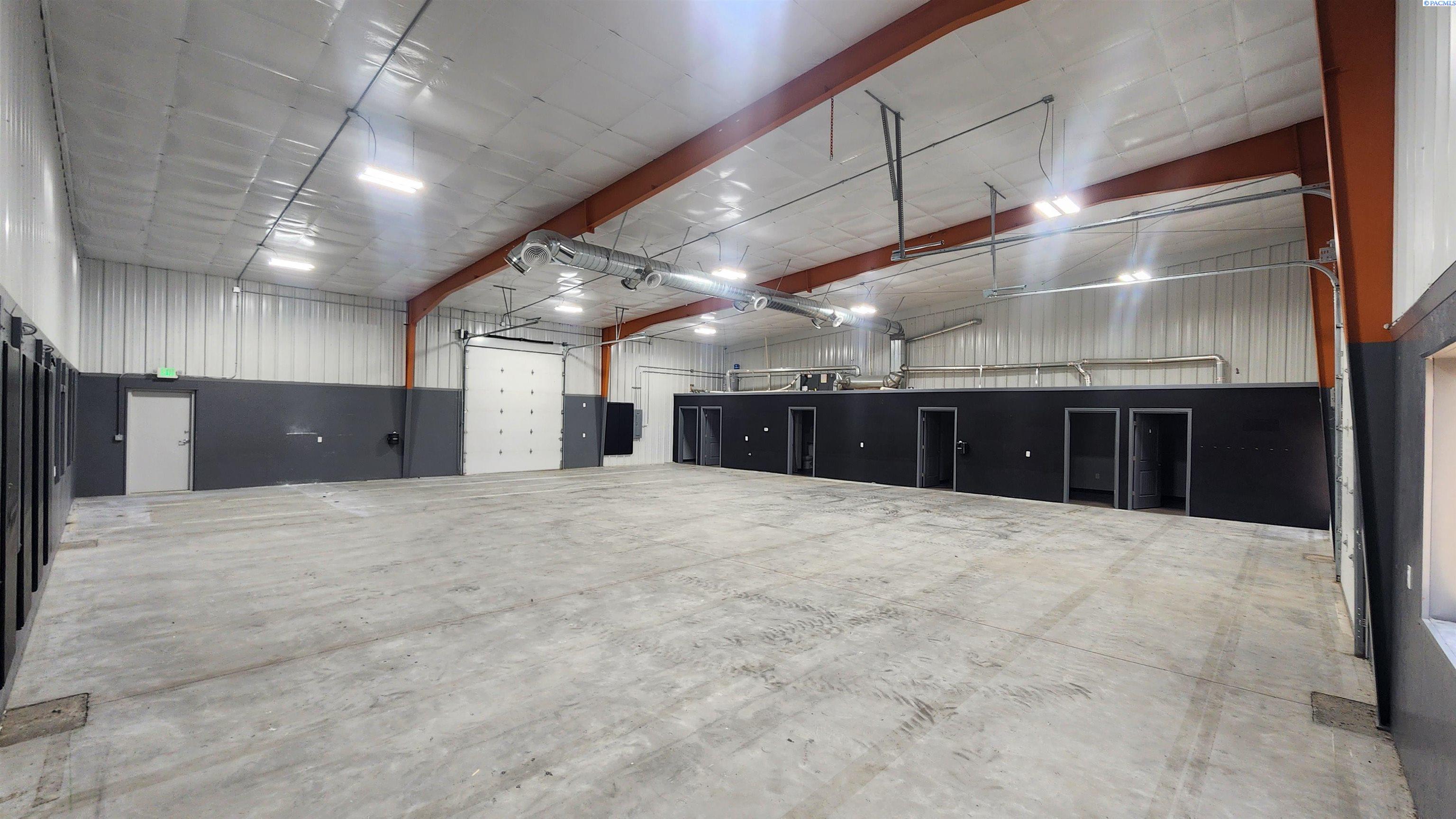 2424 Henderson Loop, Richland, WA 99354