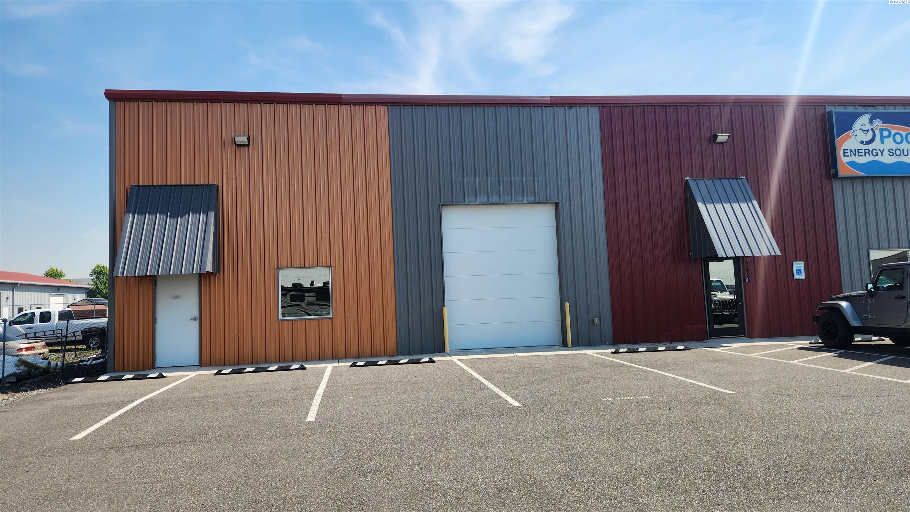 2424 Henderson Loop, Richland, WA 99354