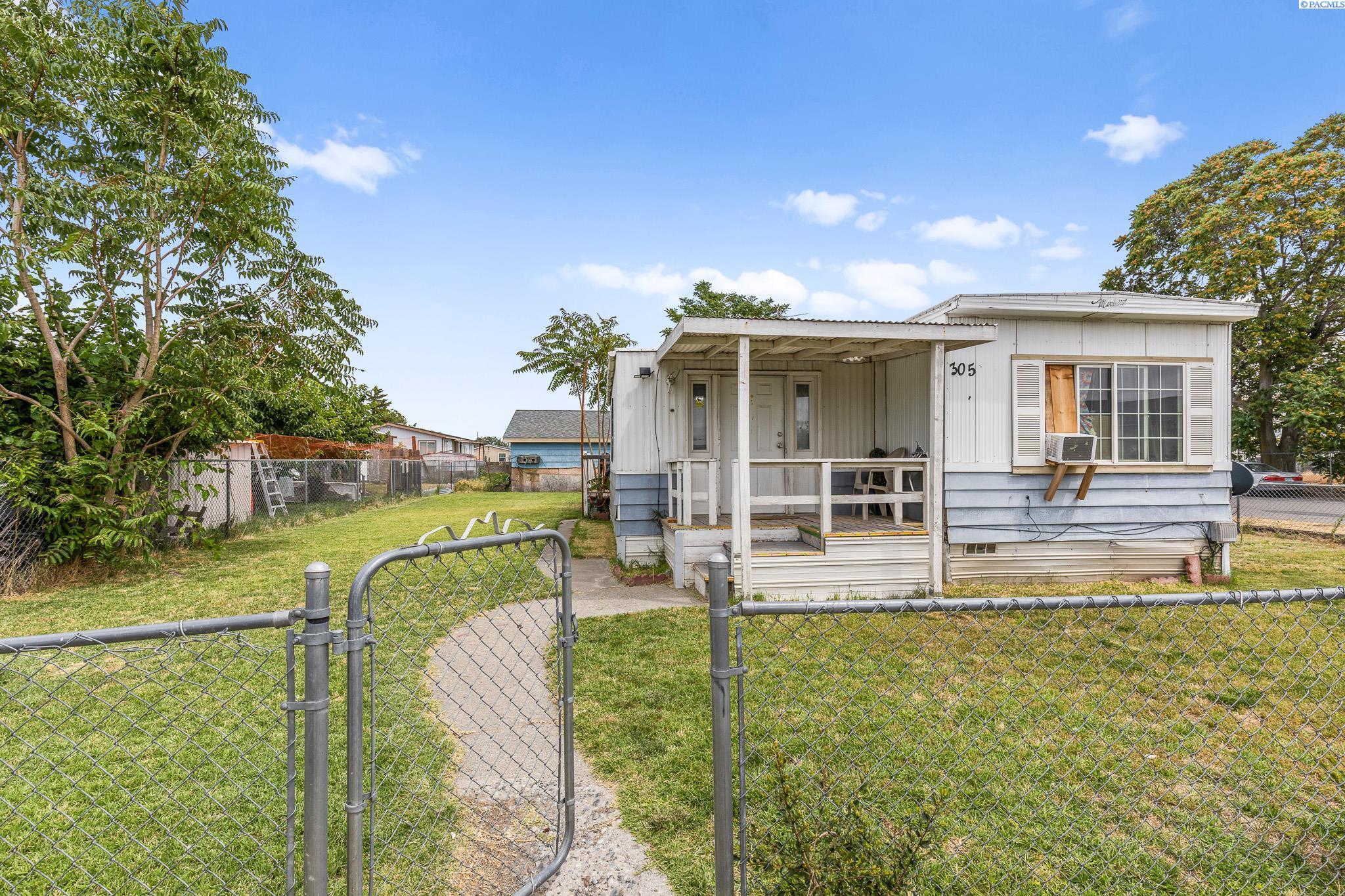305 23rd Ave, Pasco, WA 99301