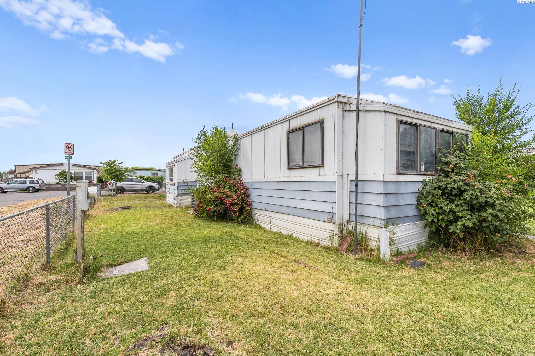 305 23rd Ave, Pasco, WA 99301