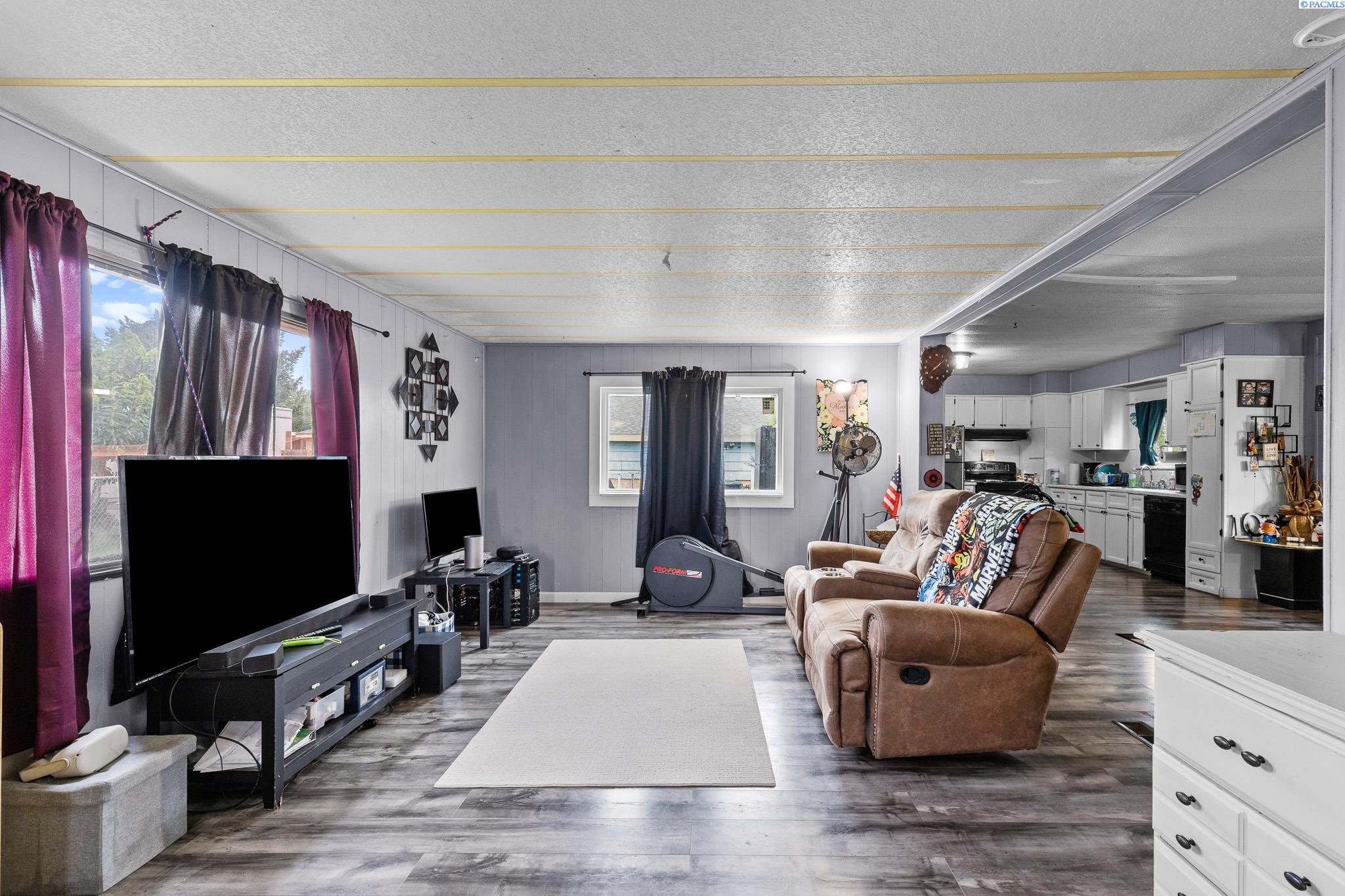 305 23rd Ave, Pasco, WA 99301