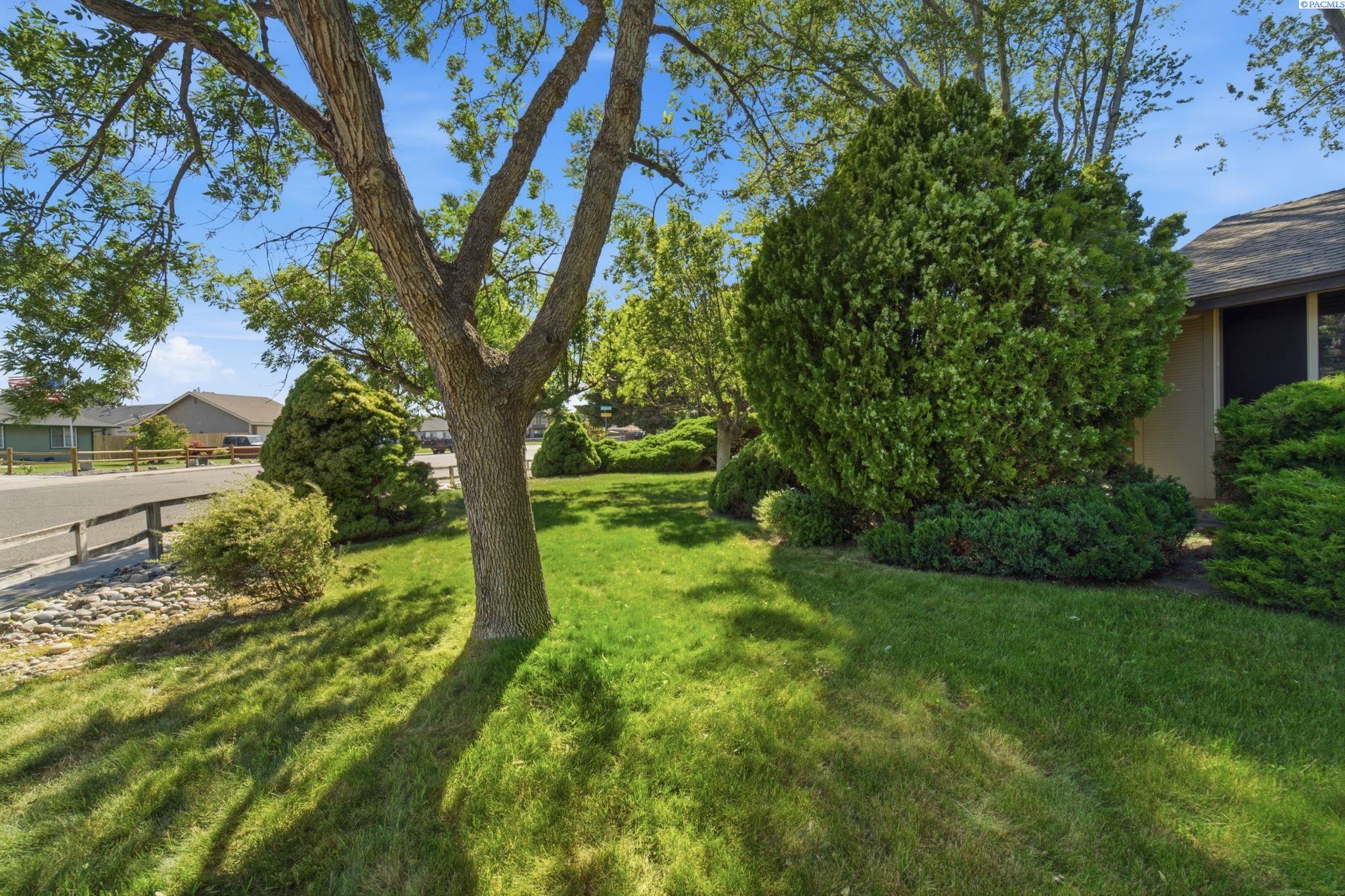 1616 17th Ave, Kennewick, WA 99337