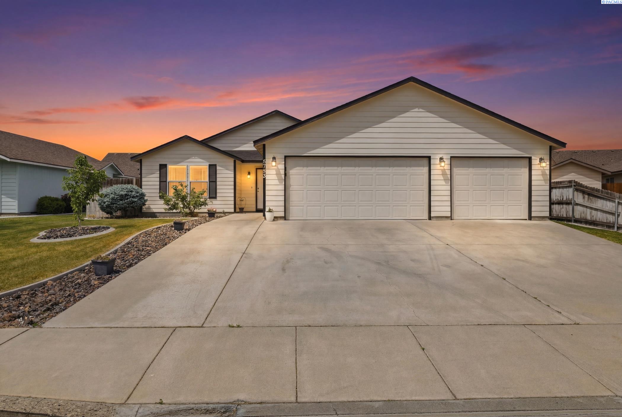 5703 Fillmore Dr, Pasco, WA 99301