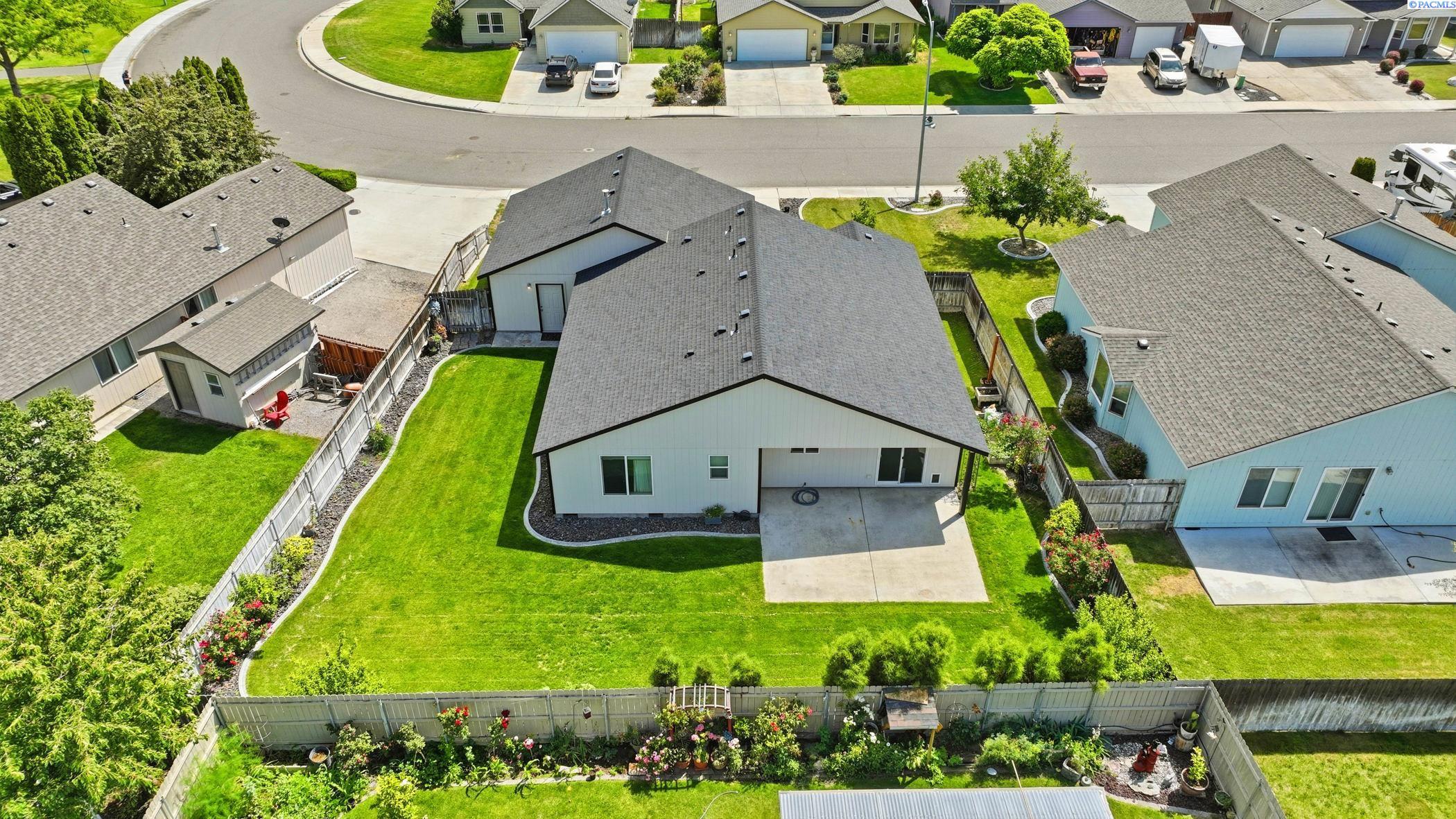 5703 Fillmore Dr, Pasco, WA 99301