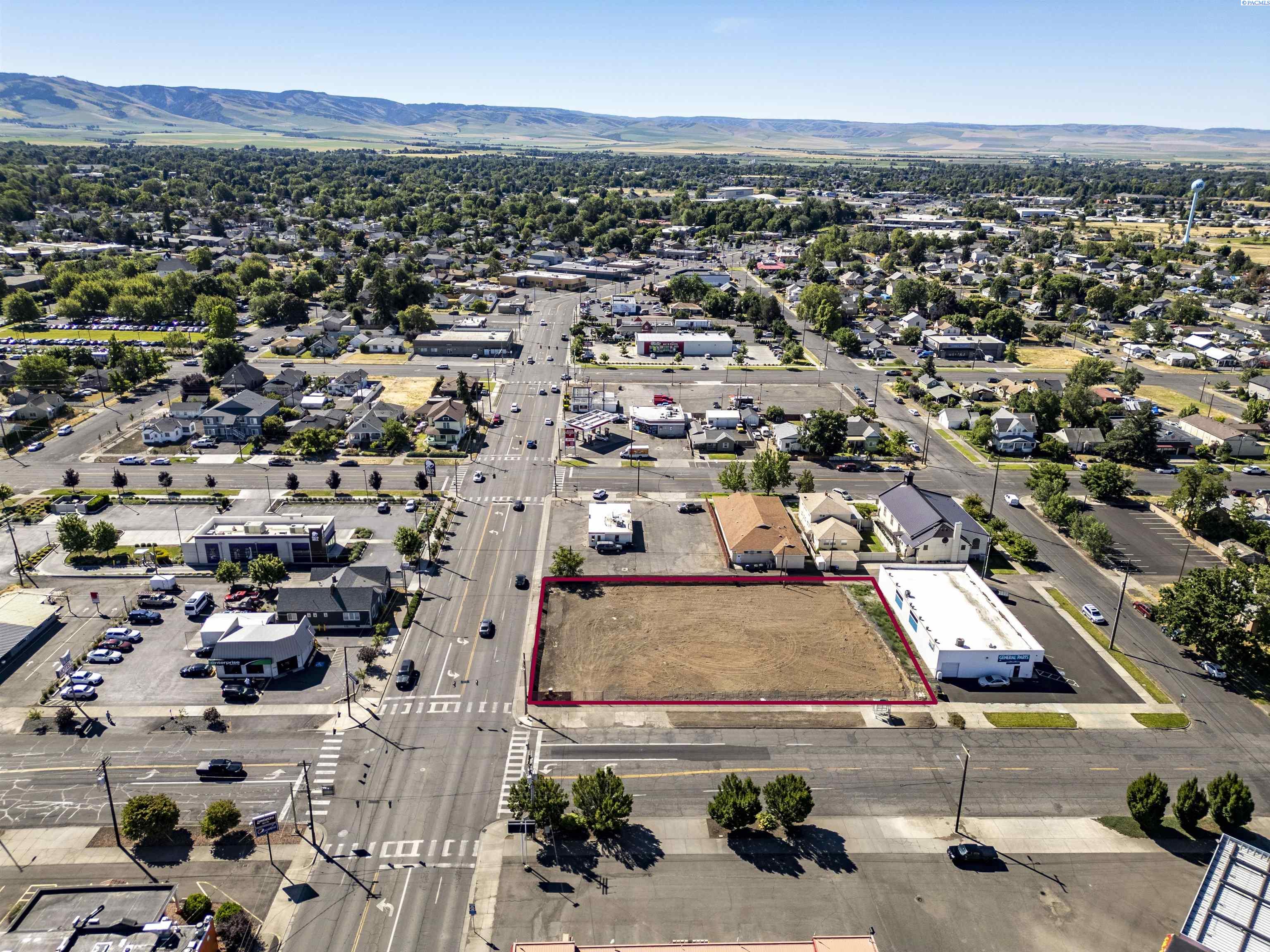 703-713 W Main, Walla Walla AK 99632-3004