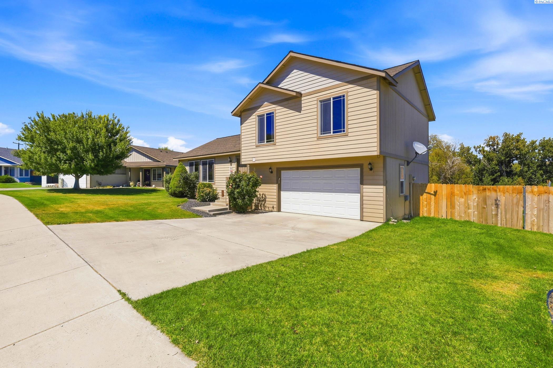 624 Botaka Loop, Benton City, WA 99320